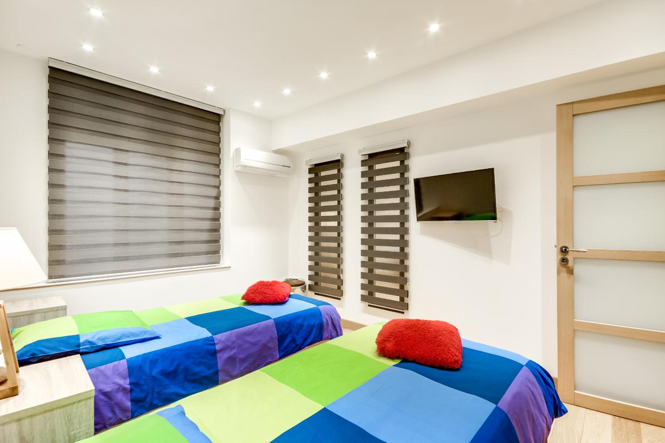 Just Renovated 138m2 On The Seine