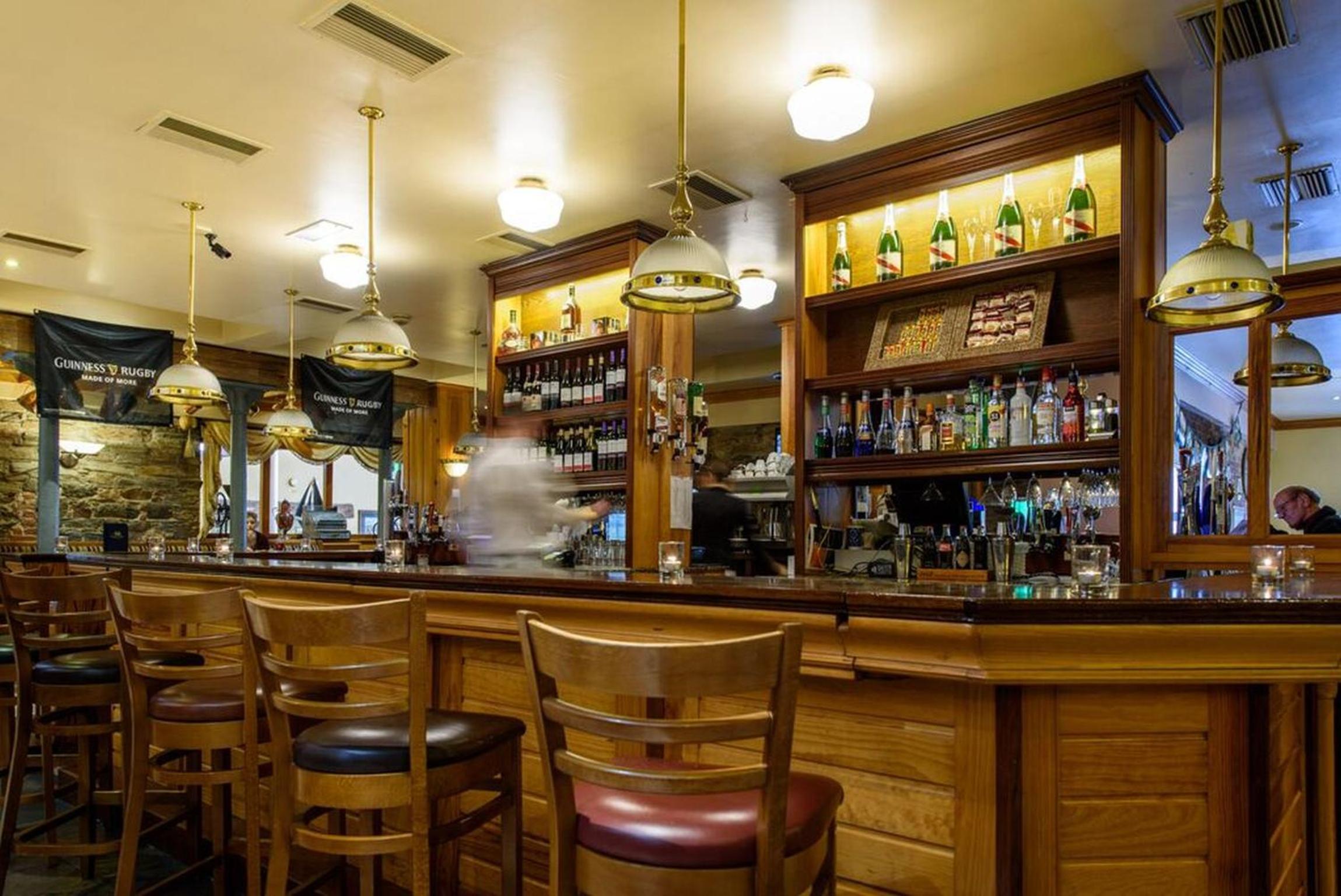 Waterford Vacations - Dooley's Hotel - Property Image 7