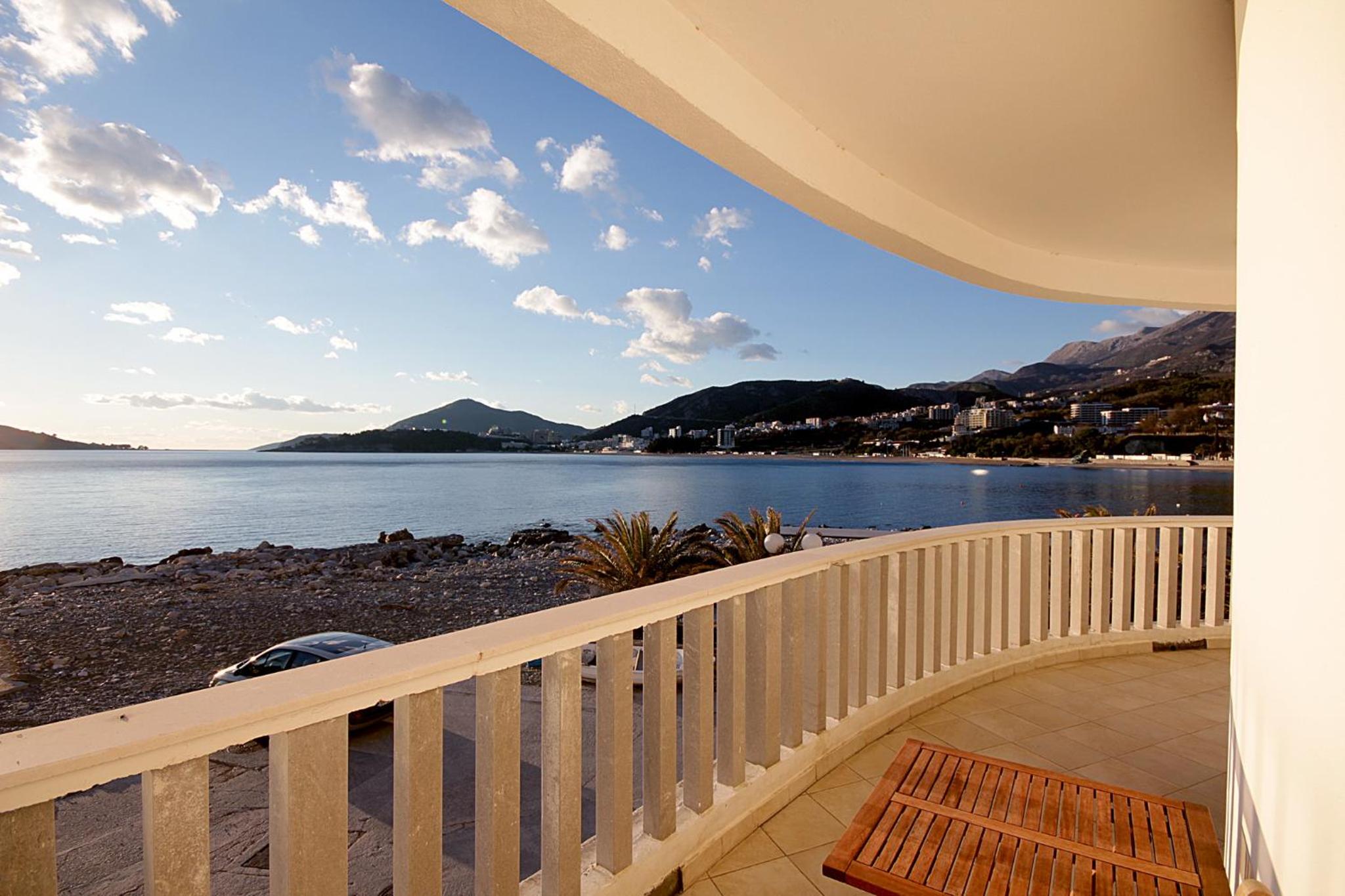 Sea view Apartments Rafailovici