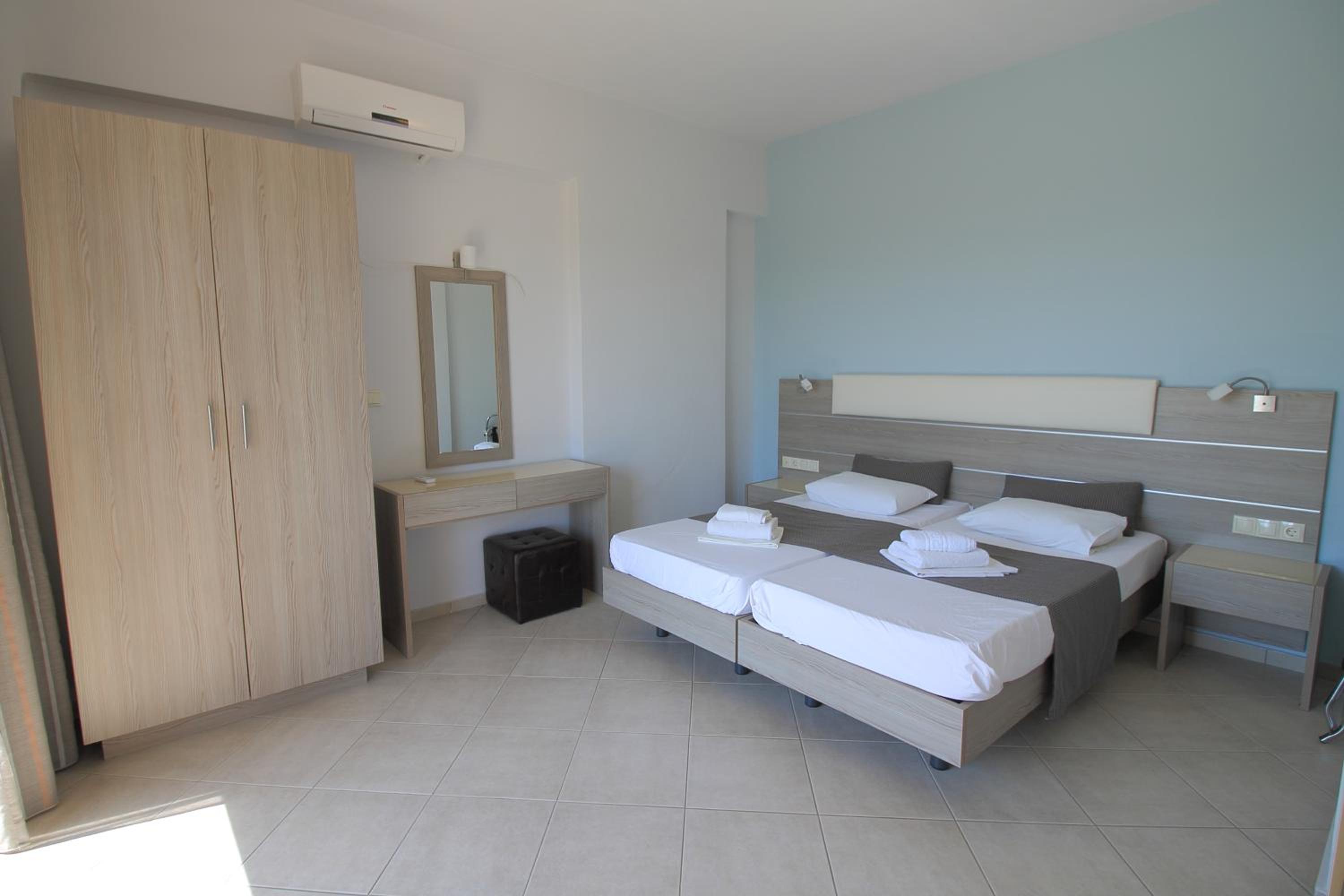 Thalassa House Apartments photo 3