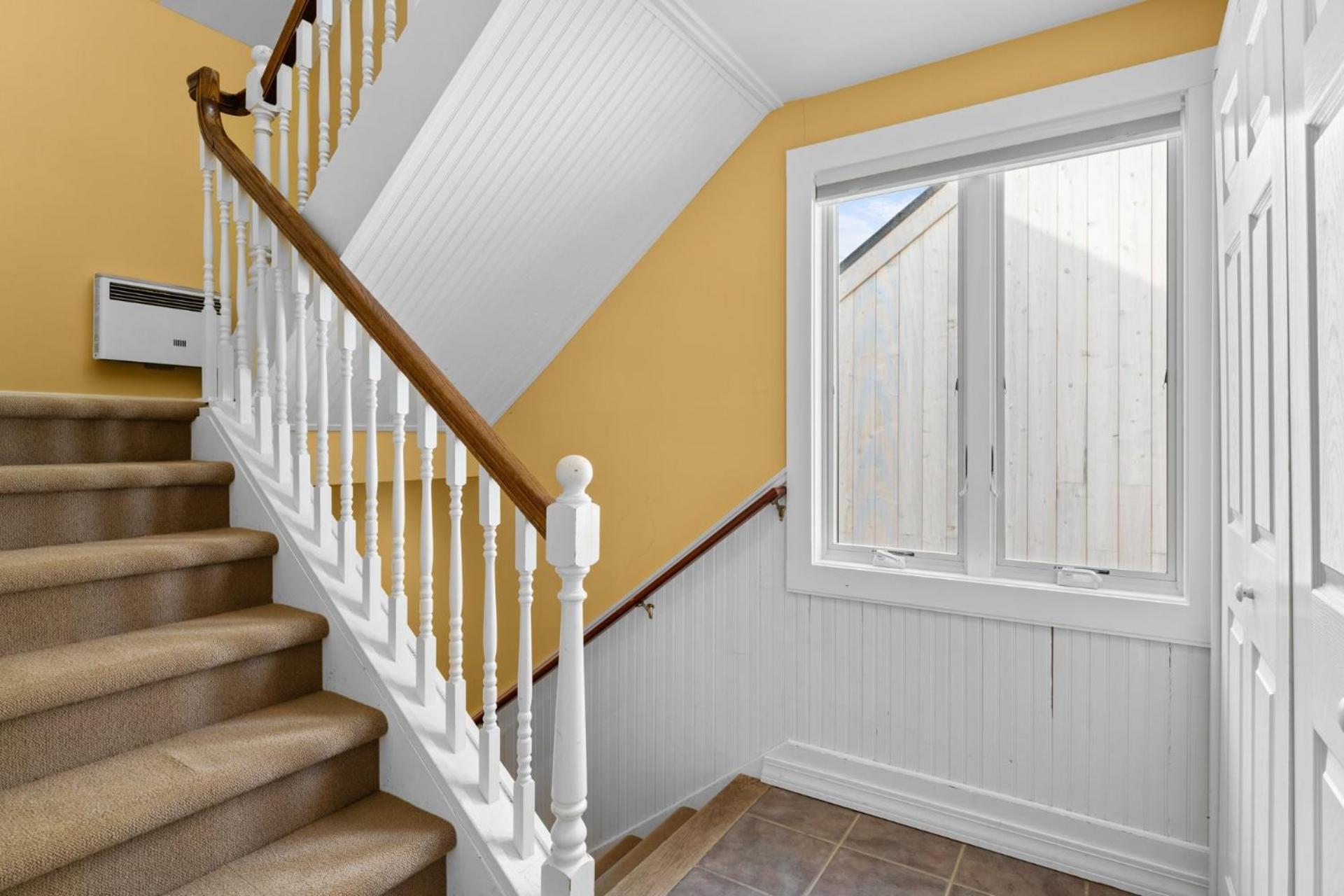 Trailside Village #4 - Slopeside 3BR with Hot Tub and Sauna, Ski In Ski Out on Great Eastern Trail