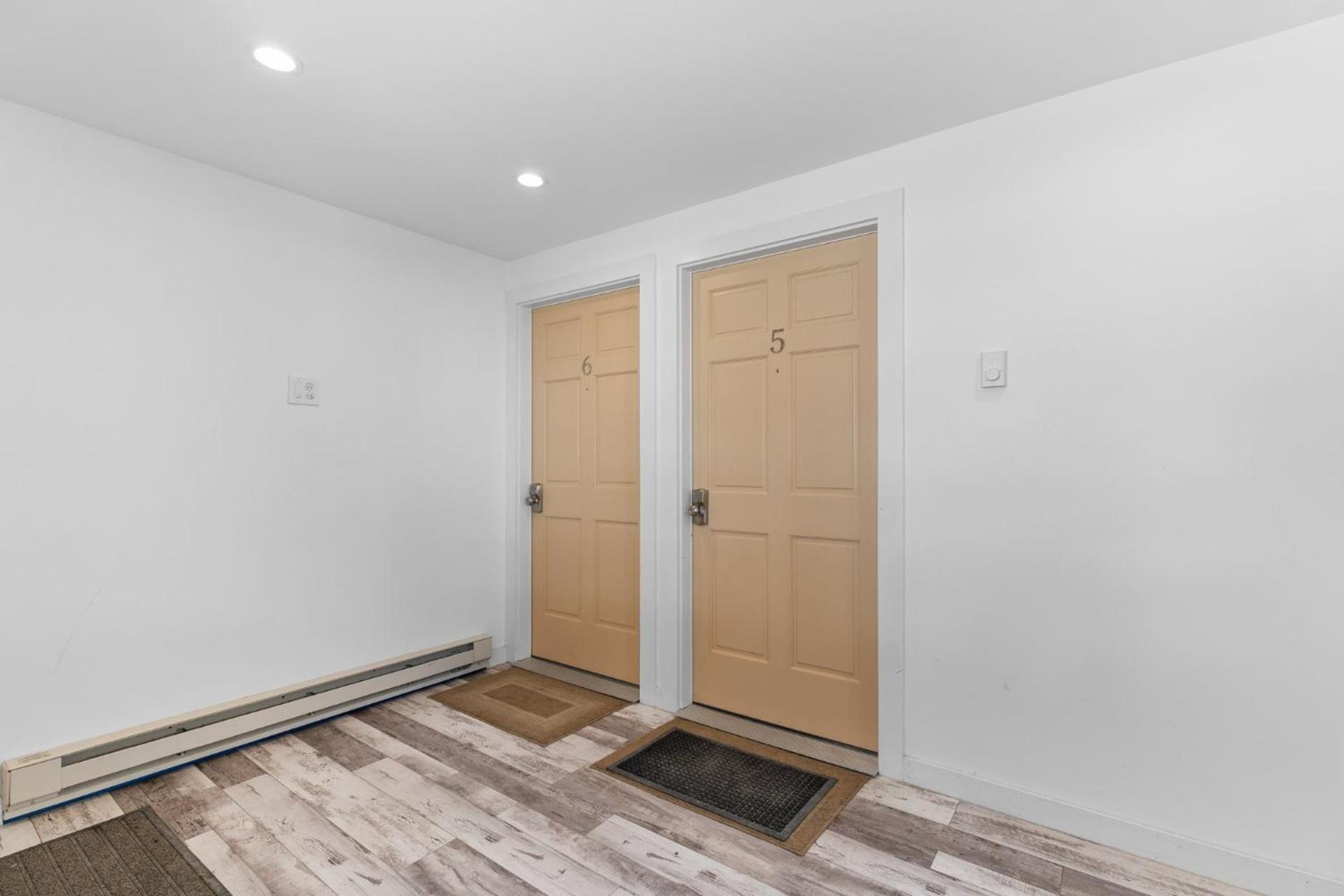 Trailside Village #6 - Slopeside 3BR 2BA, Hot Tub, Sauna, Ski In Ski Out on Great Eastern