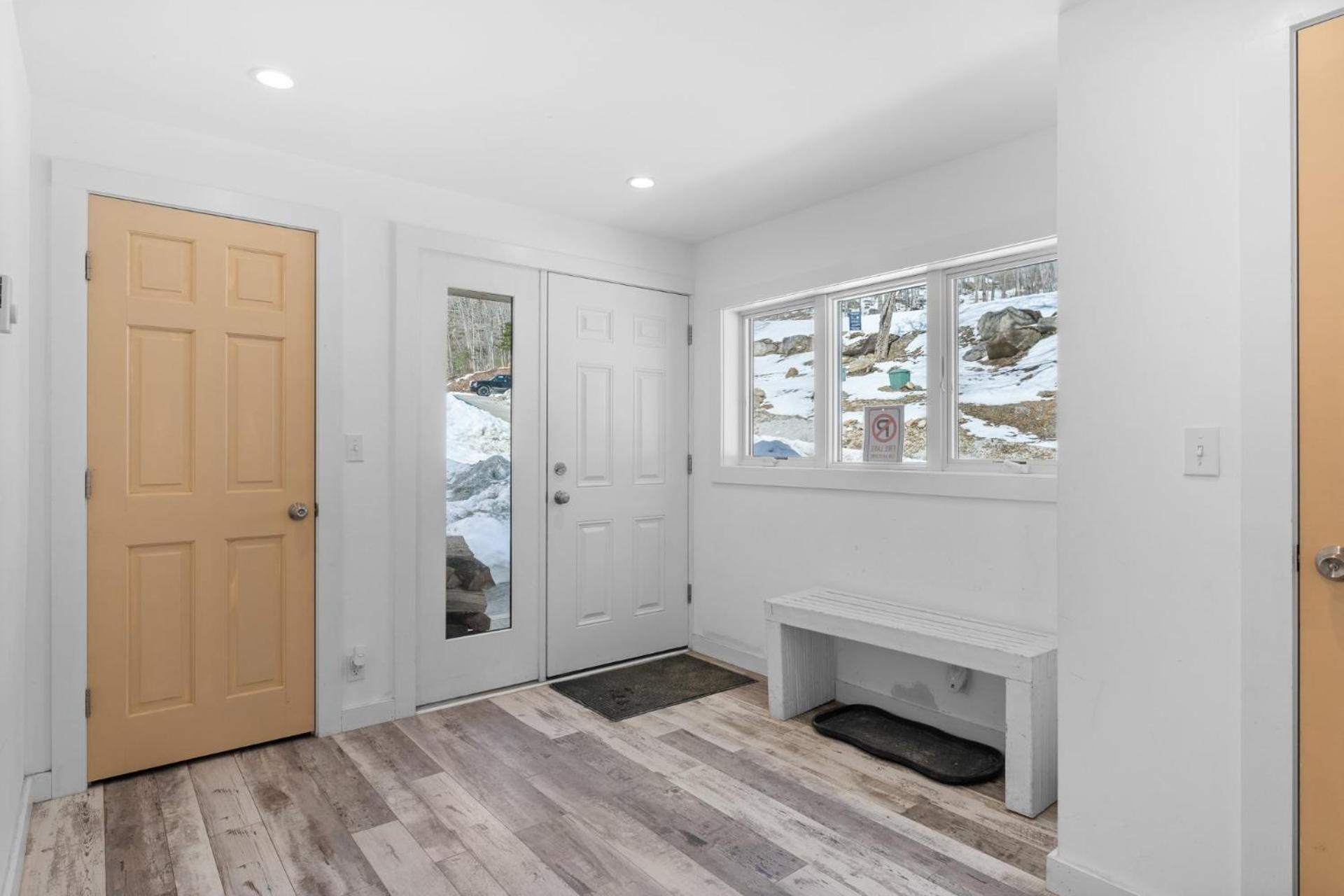 Trailside Village #6 - Slopeside 3BR 2BA, Hot Tub, Sauna, Ski In Ski Out on Great Eastern