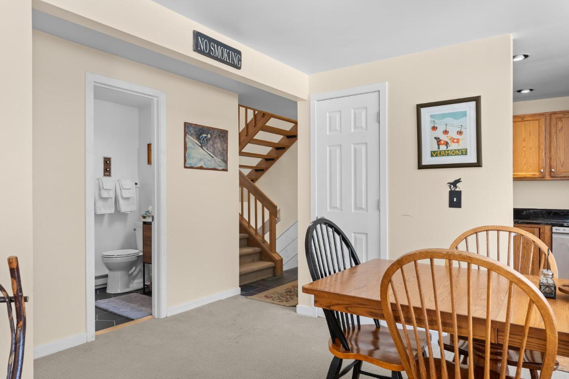 Trailside Village #6 - Slopeside 3BR 2BA, Hot Tub, Sauna, Ski In Ski Out on Great Eastern