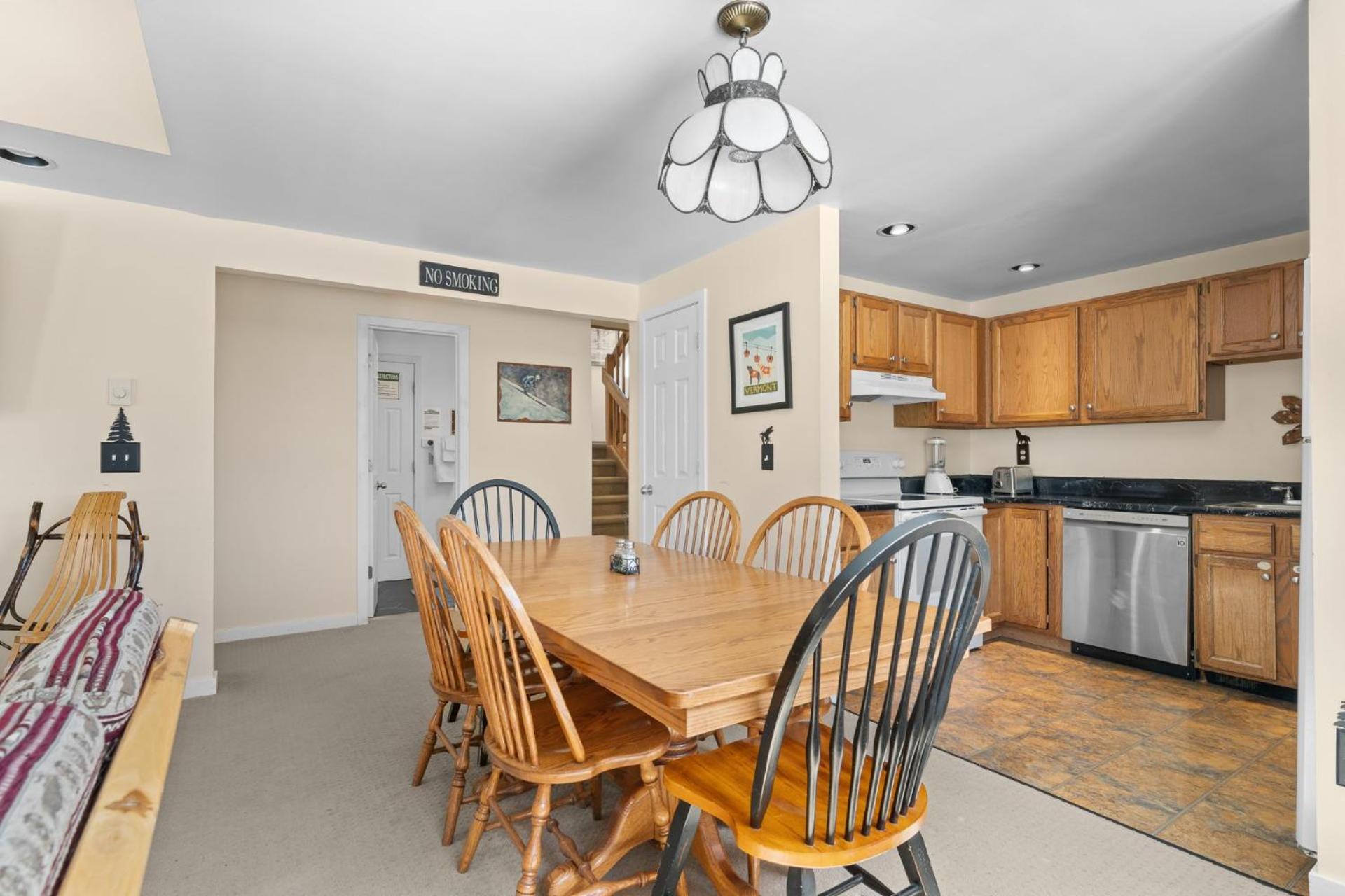 Trailside Village #6 - Slopeside 3BR 2BA, Hot Tub, Sauna, Ski In Ski Out on Great Eastern
