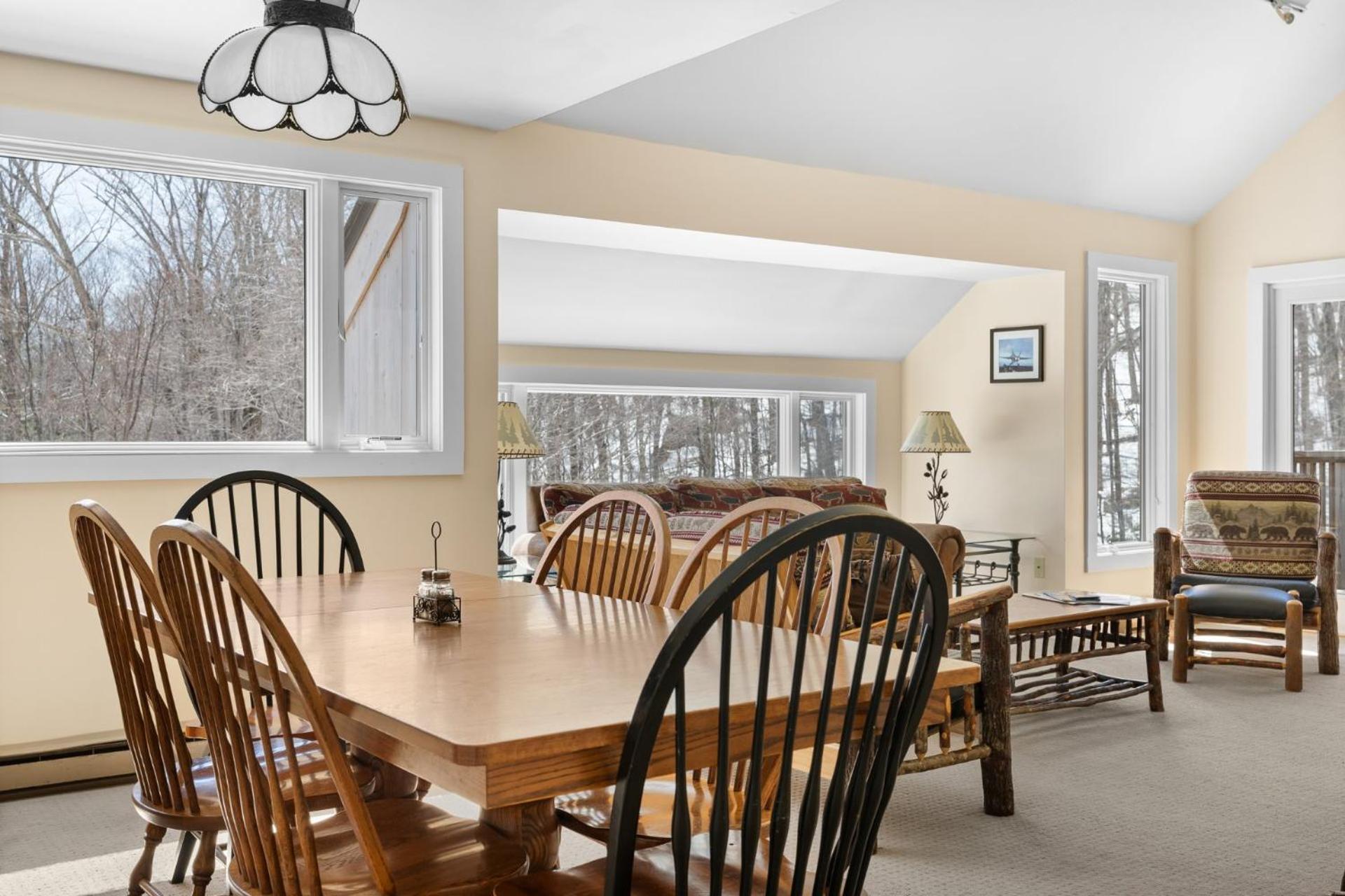 Trailside Village #6 - Slopeside 3BR 2BA, Hot Tub, Sauna, Ski In Ski Out on Great Eastern