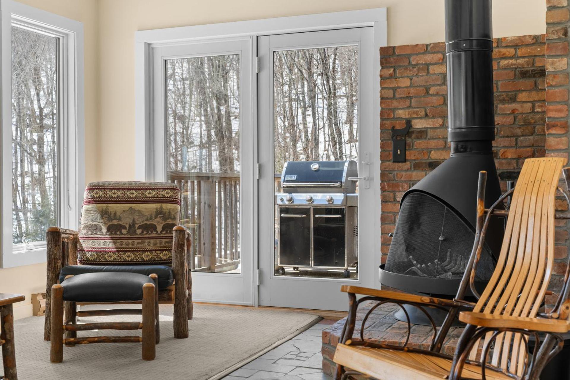Trailside Village #6 - Slopeside 3BR 2BA, Hot Tub, Sauna, Ski In Ski Out on Great Eastern