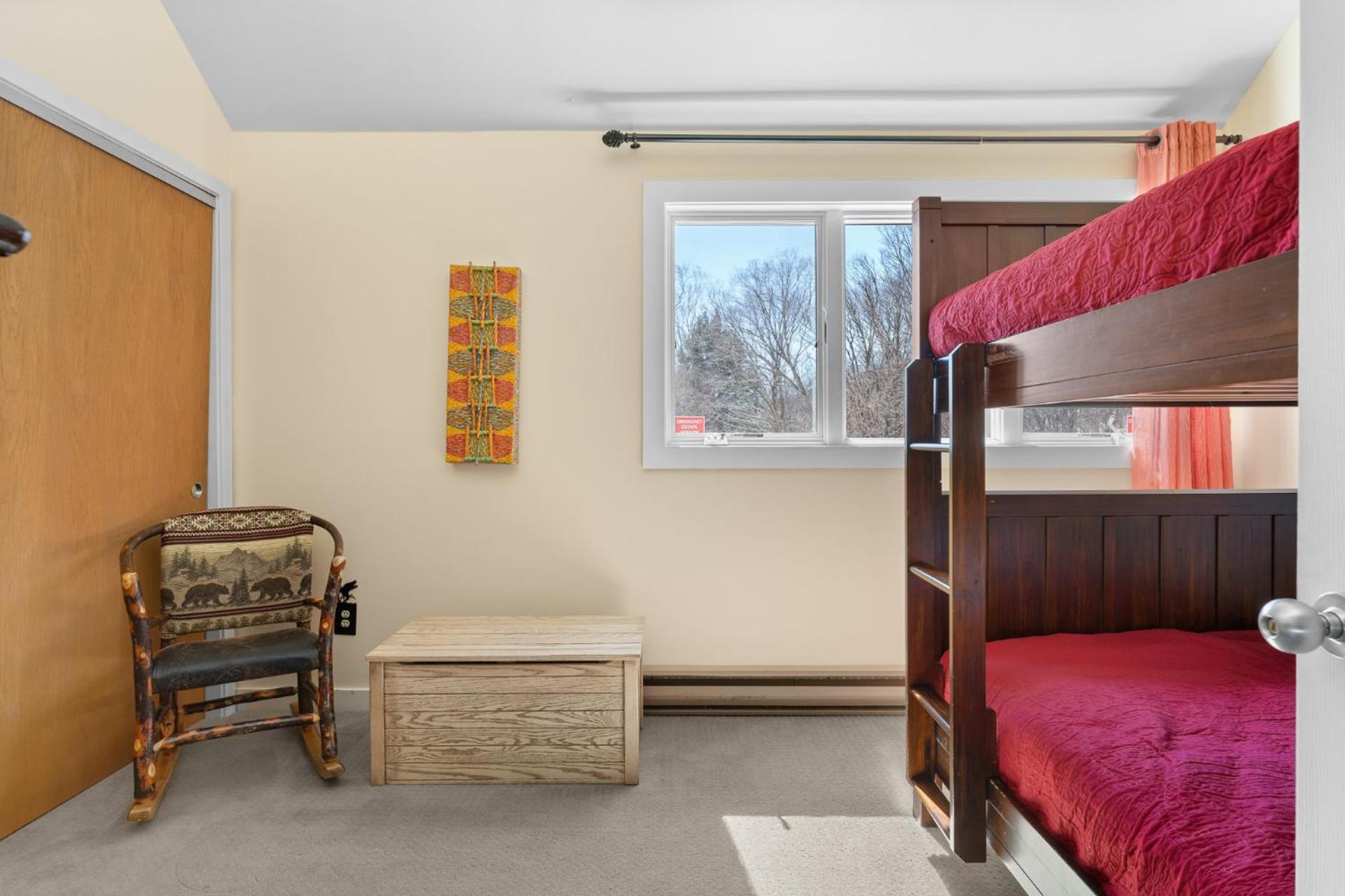 Trailside Village #6 - Slopeside 3BR 2BA, Hot Tub, Sauna, Ski In Ski Out on Great Eastern