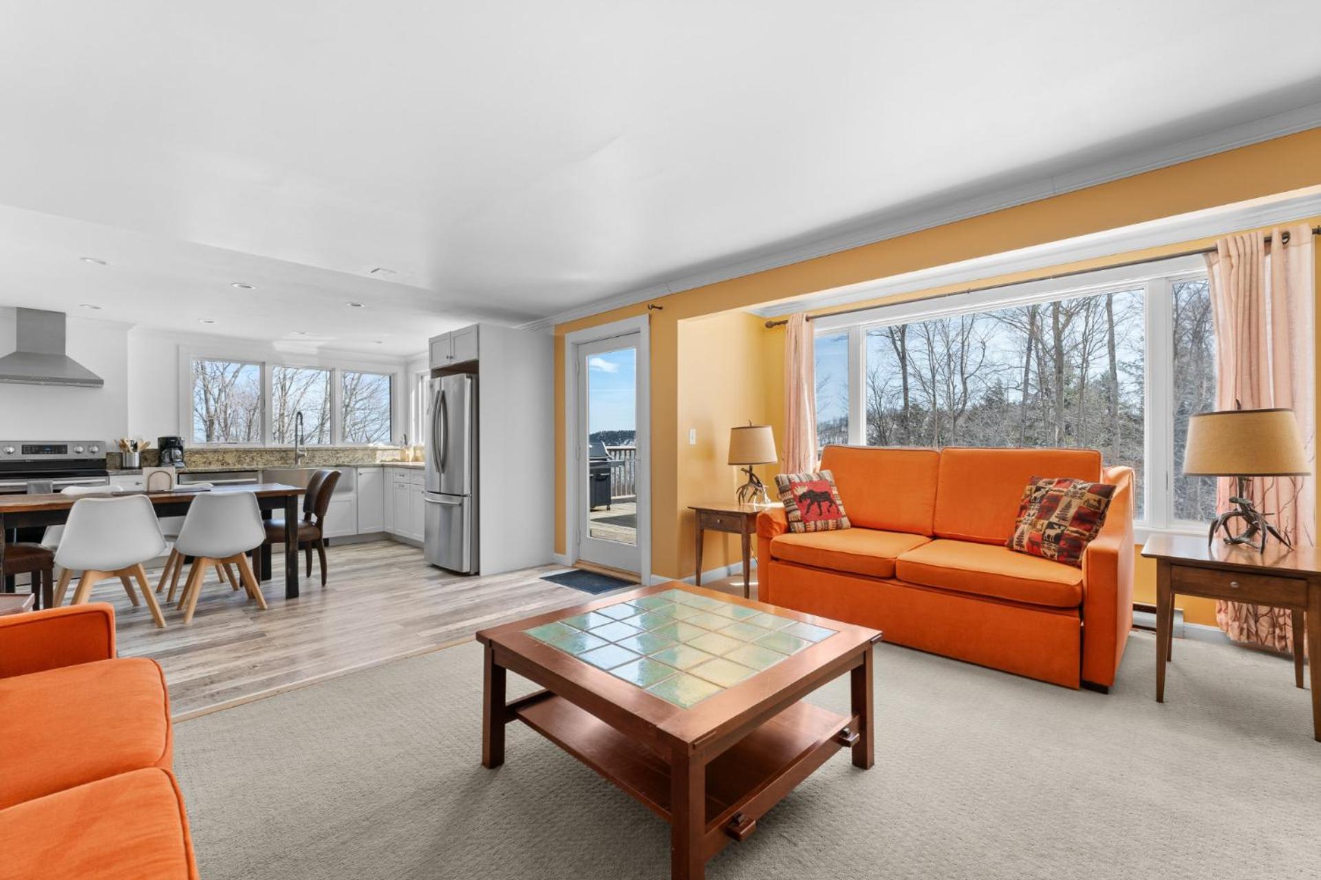 Trailside Village #7 - Slopeside 1BR with Hot Tub, Sauna and BBQ, Ski In Ski Out
