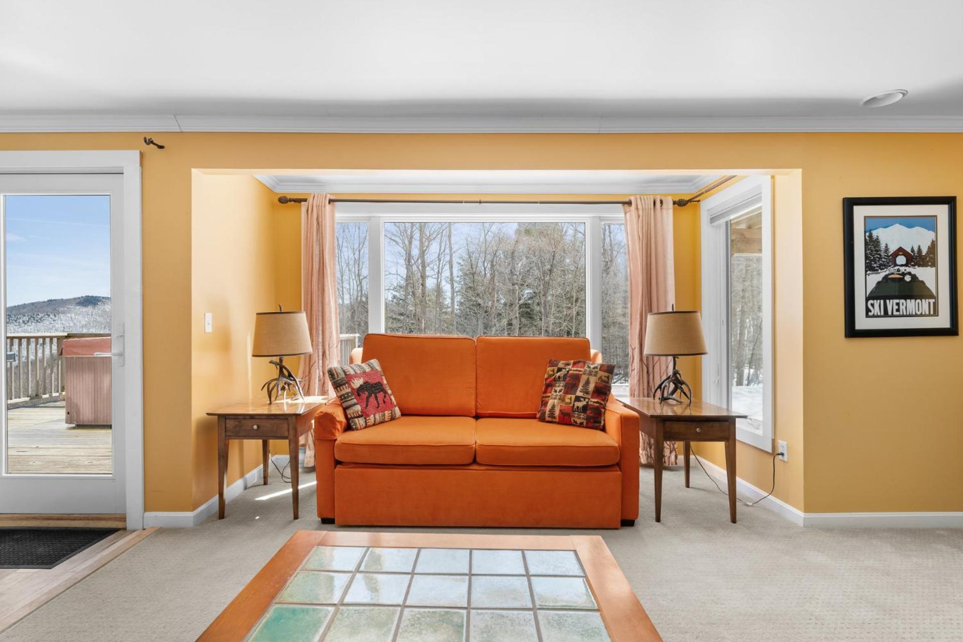 Trailside Village #7 - Slopeside 1BR with Hot Tub, Sauna and BBQ, Ski In Ski Out