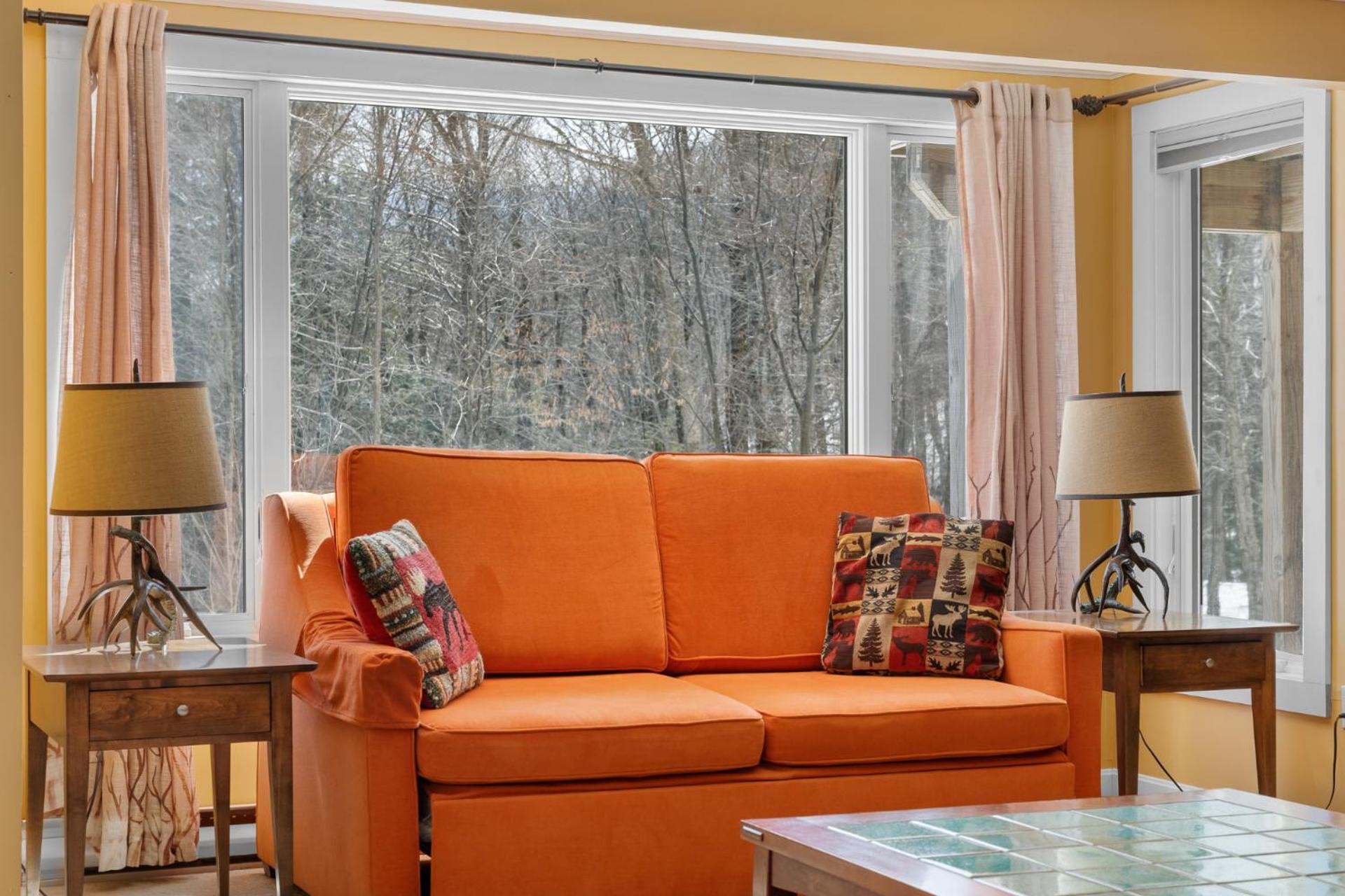 Trailside Village #7 - Slopeside 1BR with Hot Tub, Sauna and BBQ, Ski In Ski Out