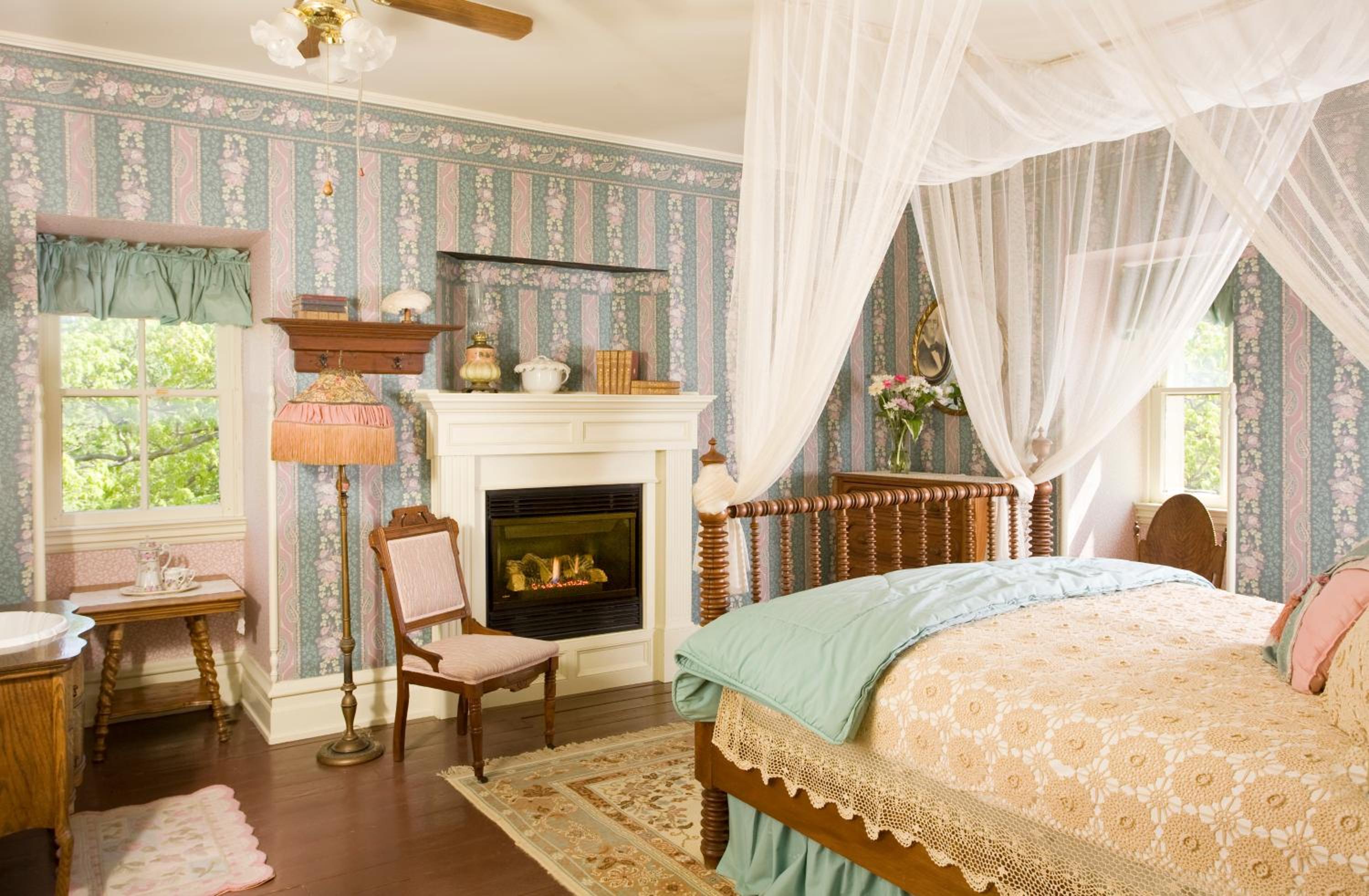 Hannibal Vacations - Garth Woodside Mansion Bed and Breakfast - Property Image 4
