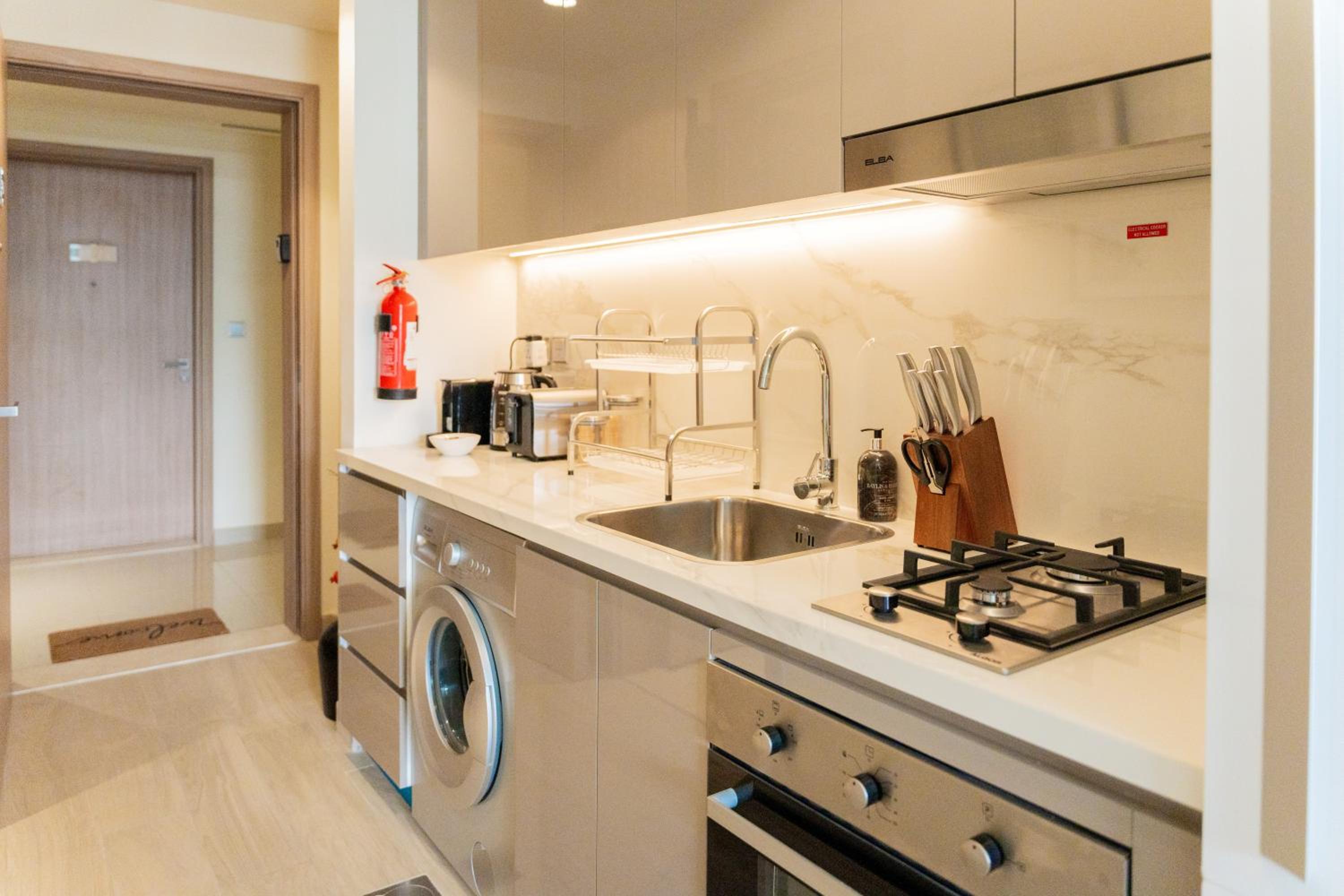Studio next Dubai Mall with pool