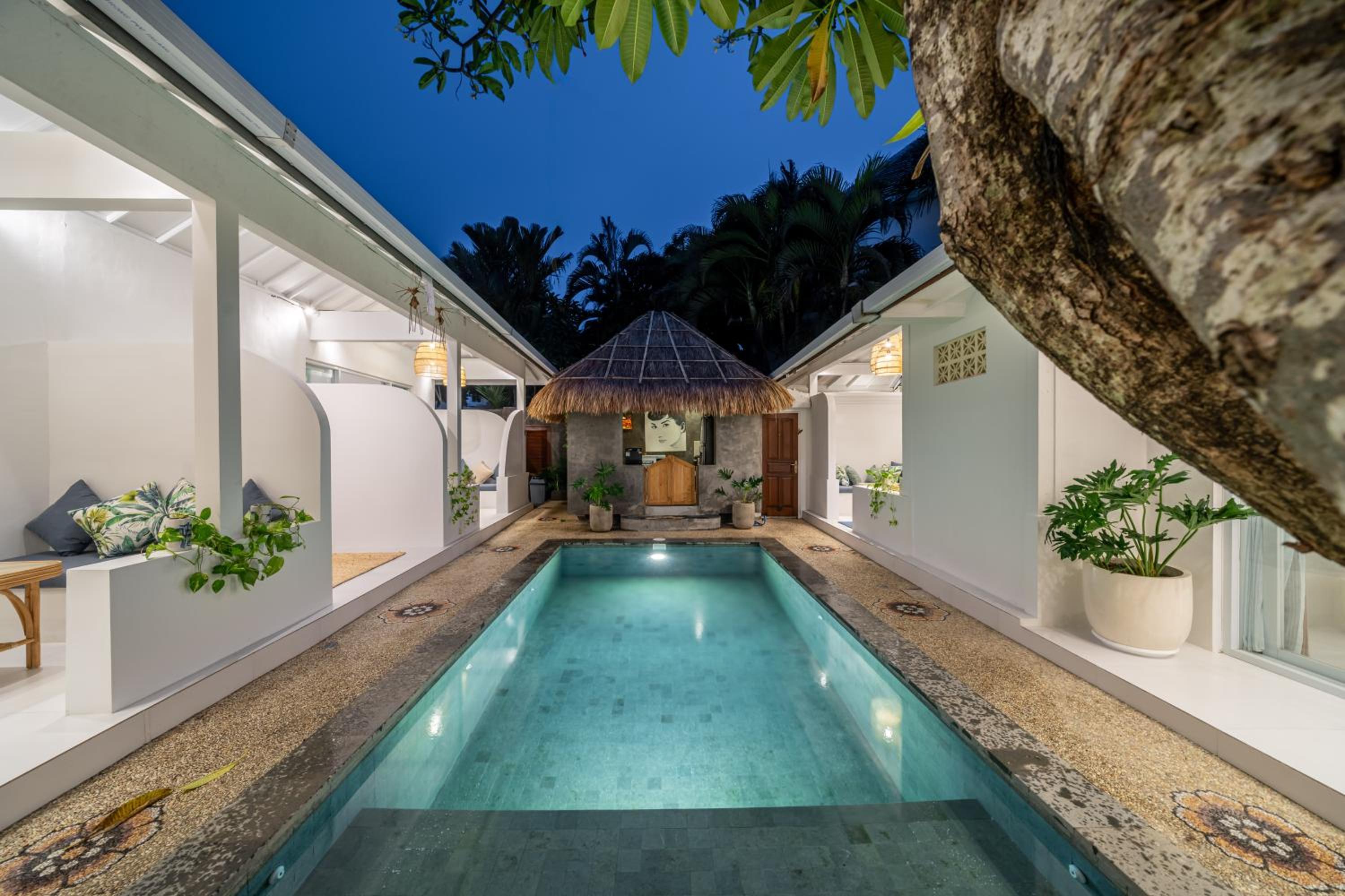 The Hepburn Seminyak ADULTS ONLY Chic Boutique Room with Pool 900m Walk to Beach
