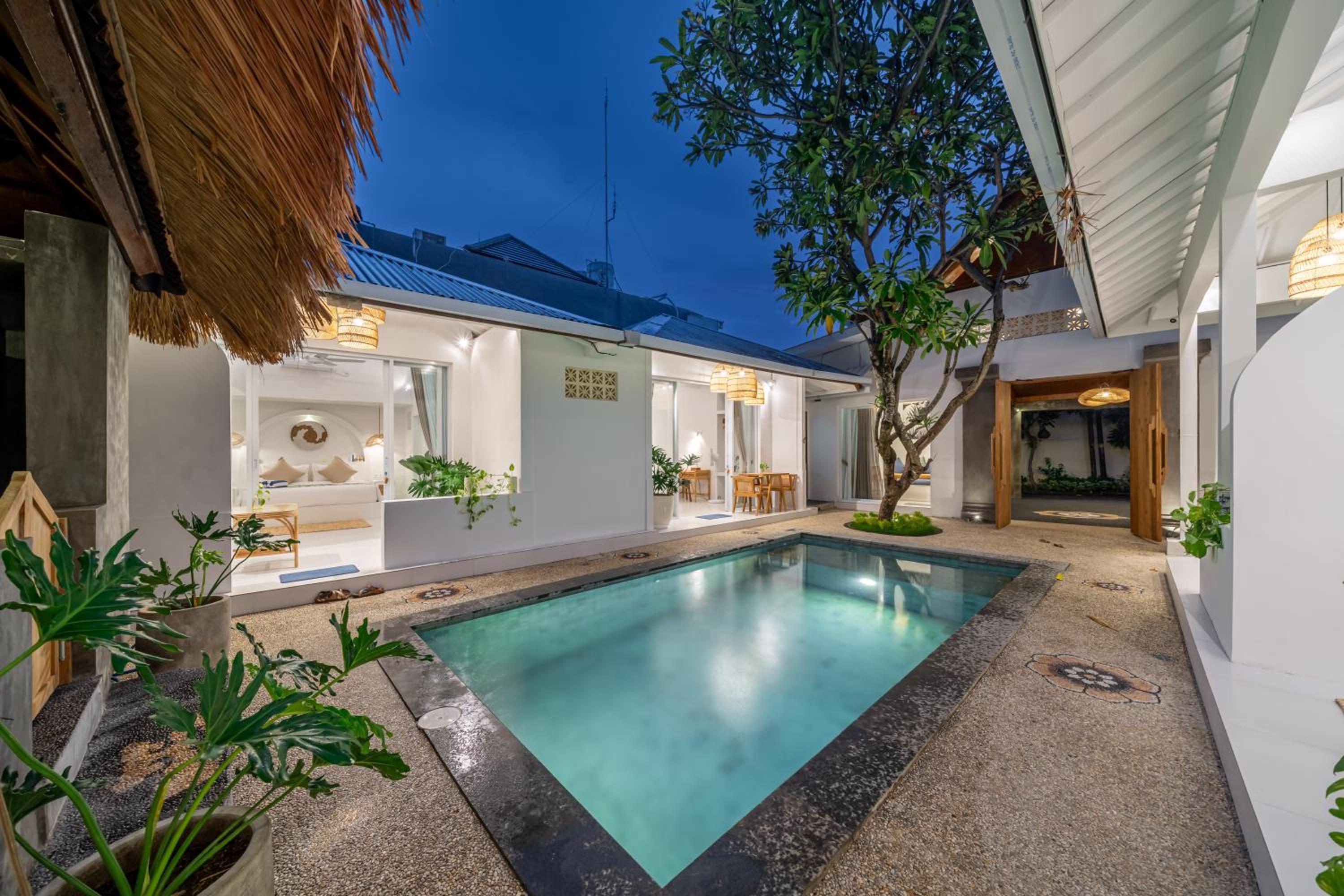 The Hepburn Seminyak ADULTS ONLY Chic Boutique Room with Pool 900m Walk to Beach