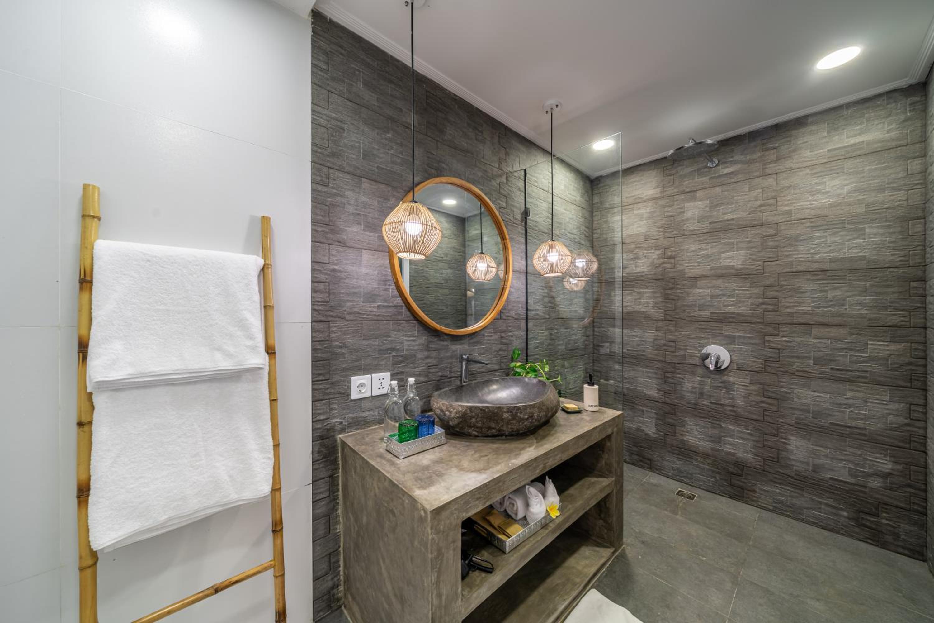 The Hepburn Seminyak ADULTS ONLY Chic Boutique Room with Pool 900m Walk to Beach