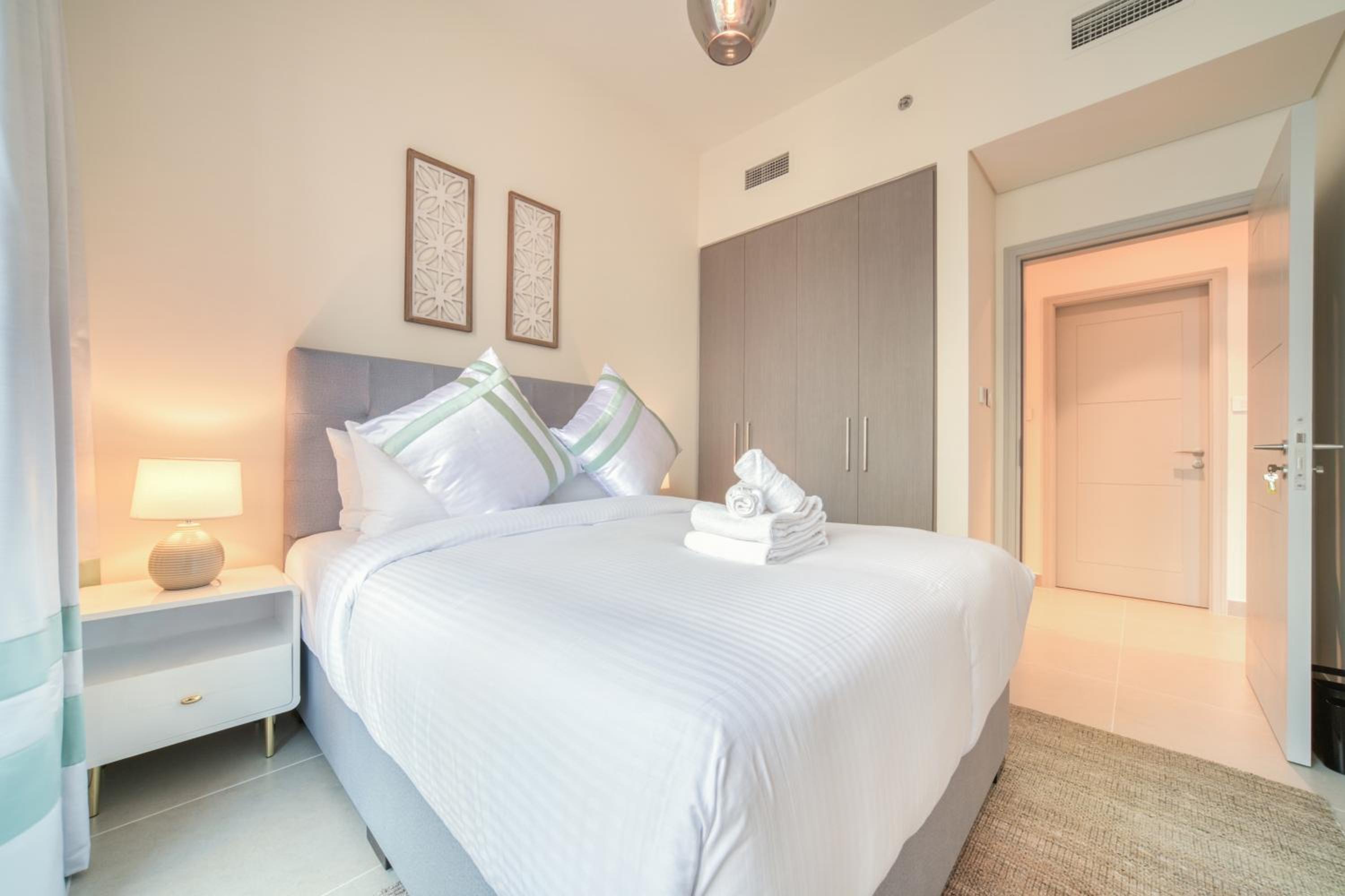 Forte 2, Downtown Dubai - Mint Stay