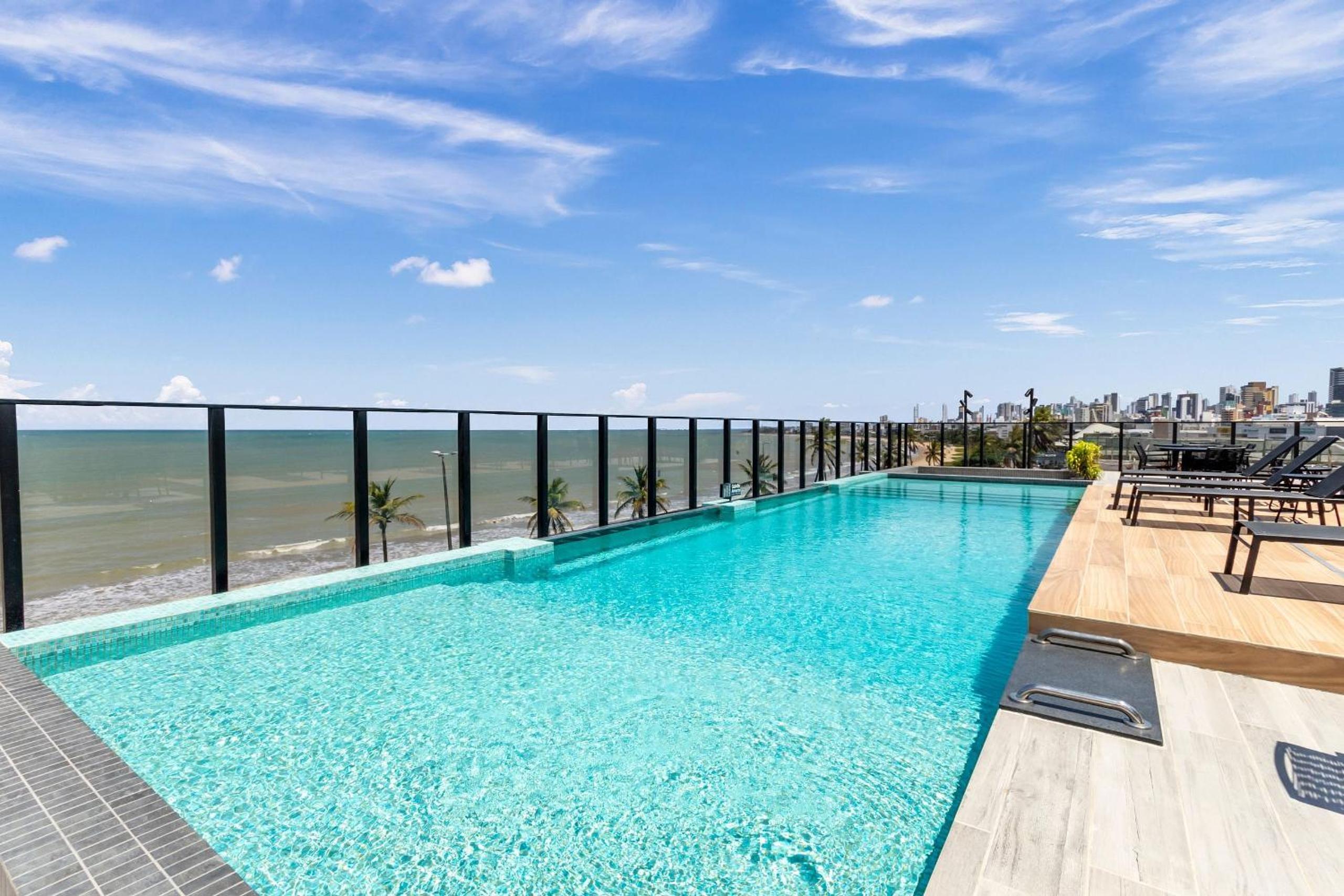 Beach Haus #111 - Bessa Beach by Carpediem
