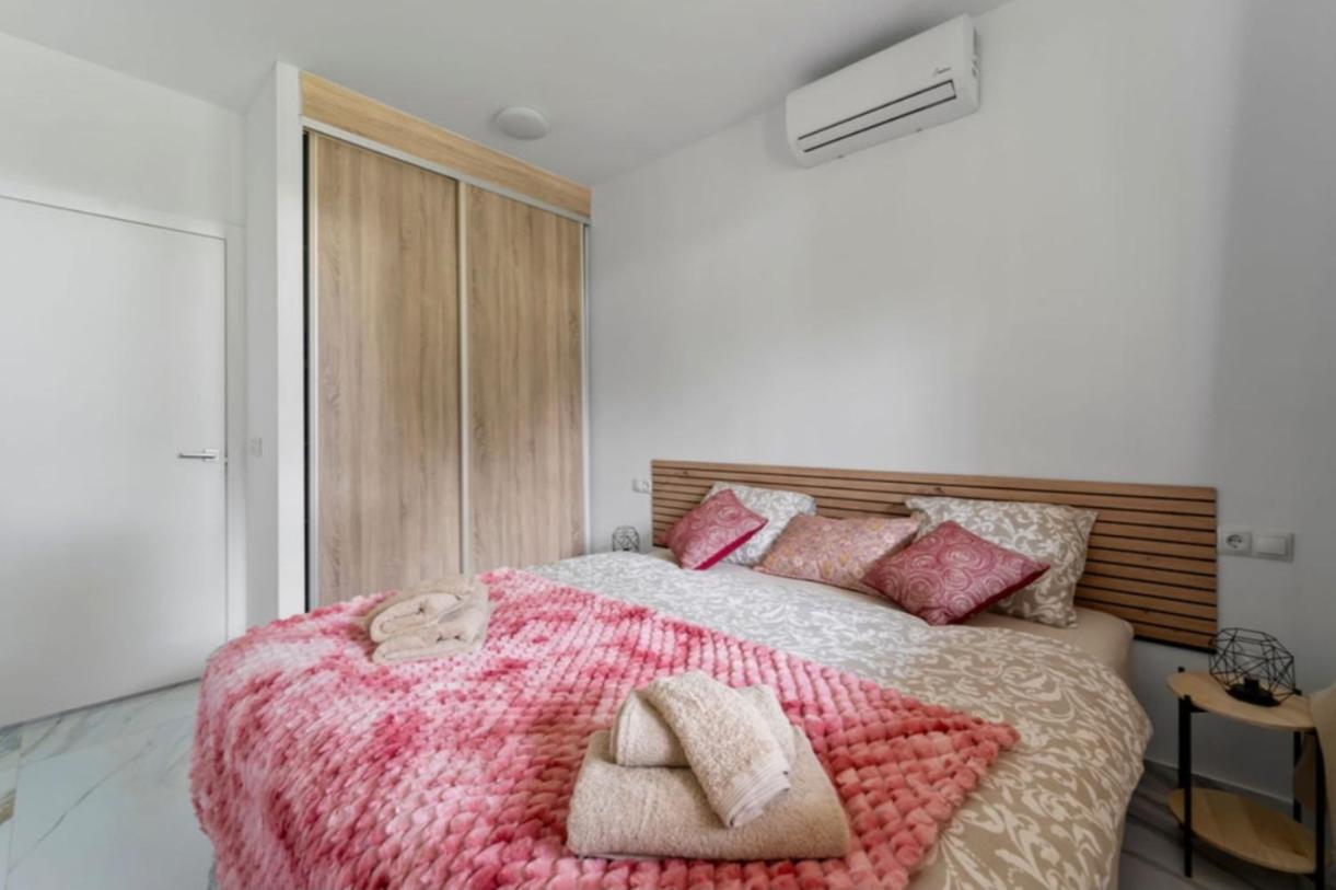 Casa Rosa at Green parrot apartments at Carihuela
