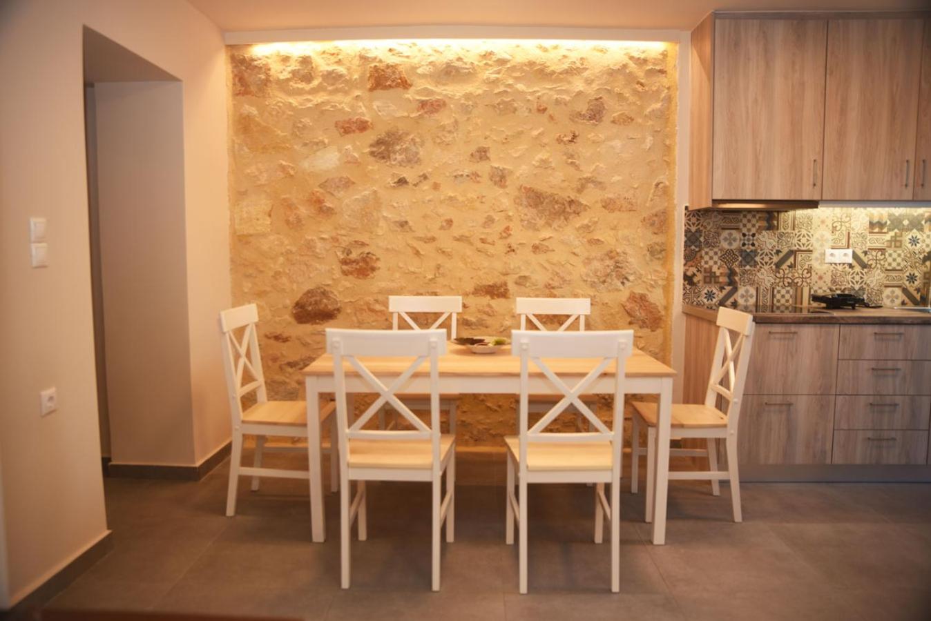 Filoxenia Private 2BR Stone House Patio & Parking