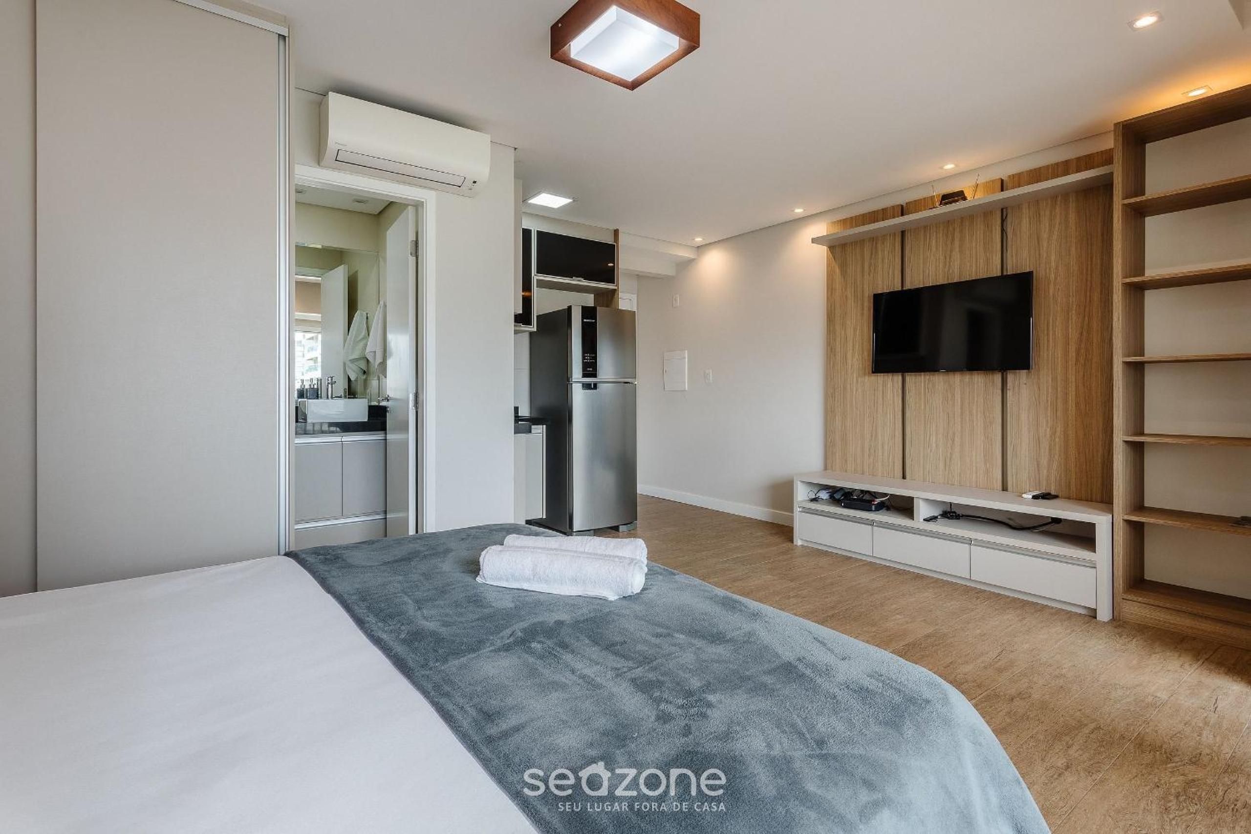 Studio 240m from Pinheiros train station SPI0811