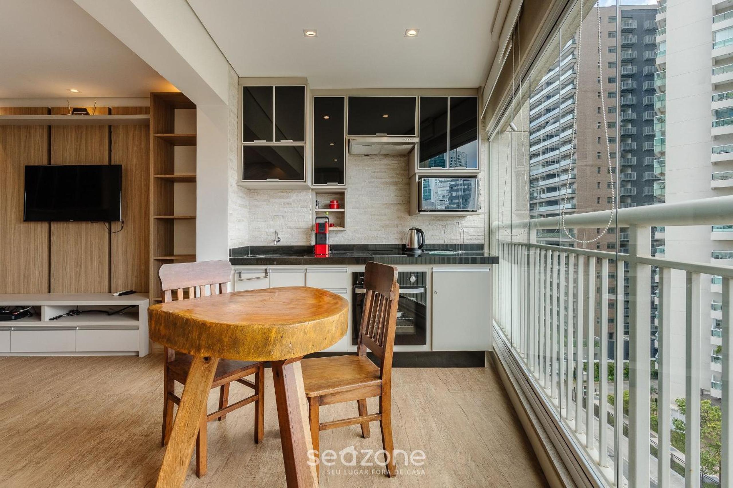 Studio 240m from Pinheiros train station SPI0811