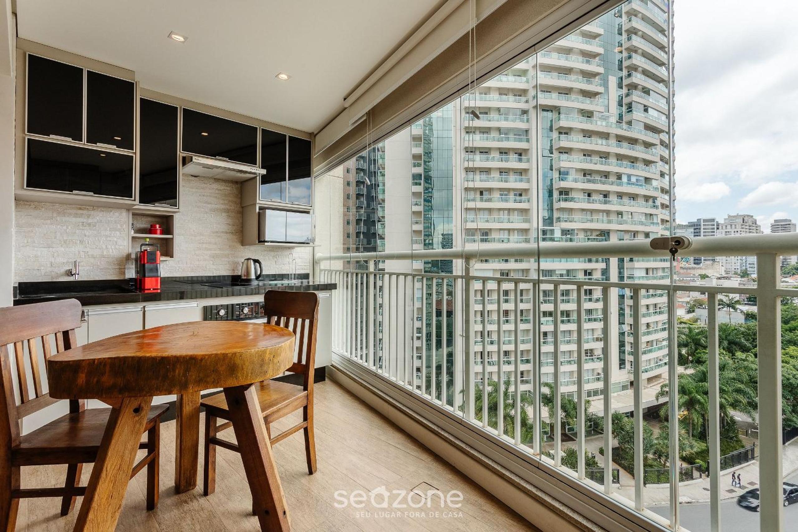Studio 240m from Pinheiros train station SPI0811
