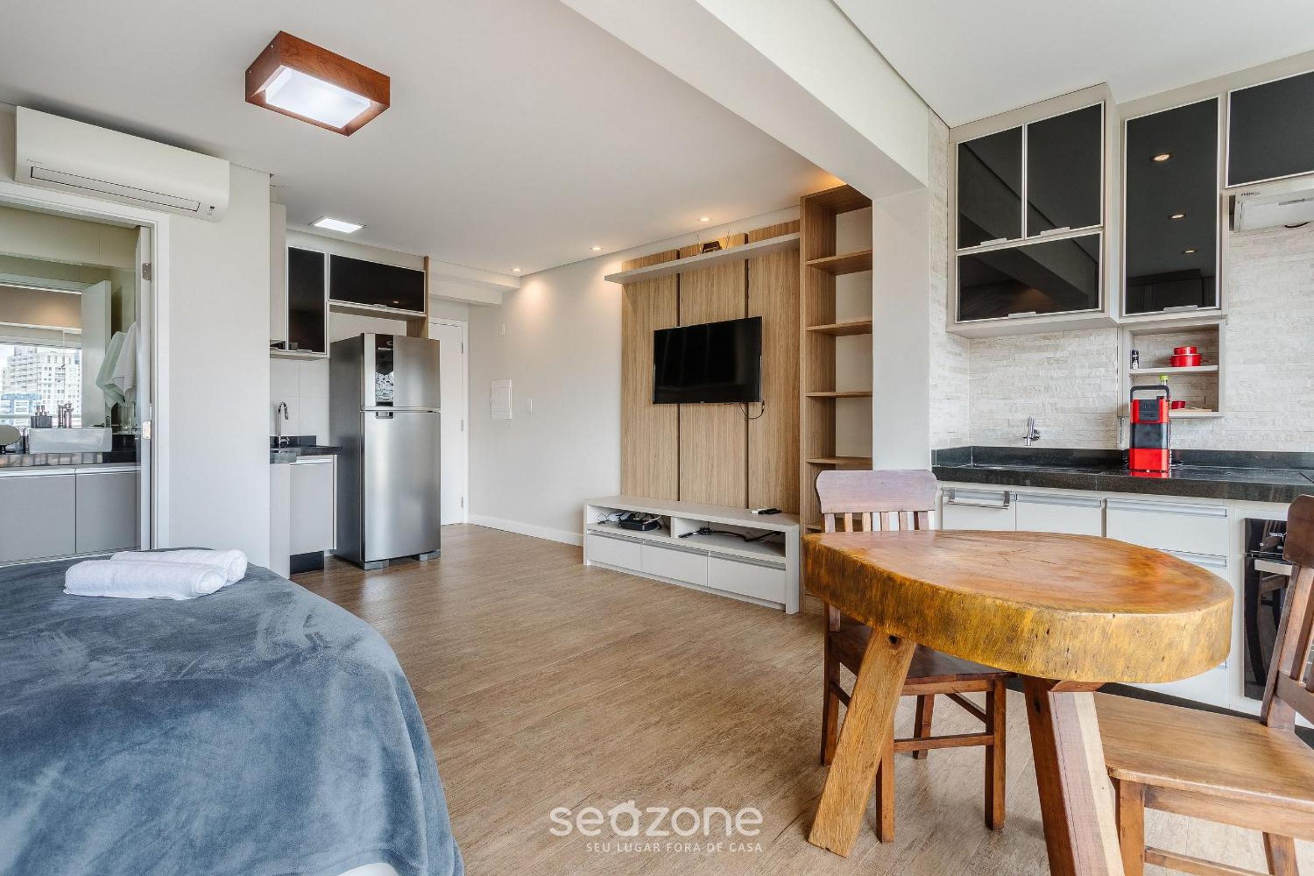 Studio 240m from Pinheiros train station SPI0811