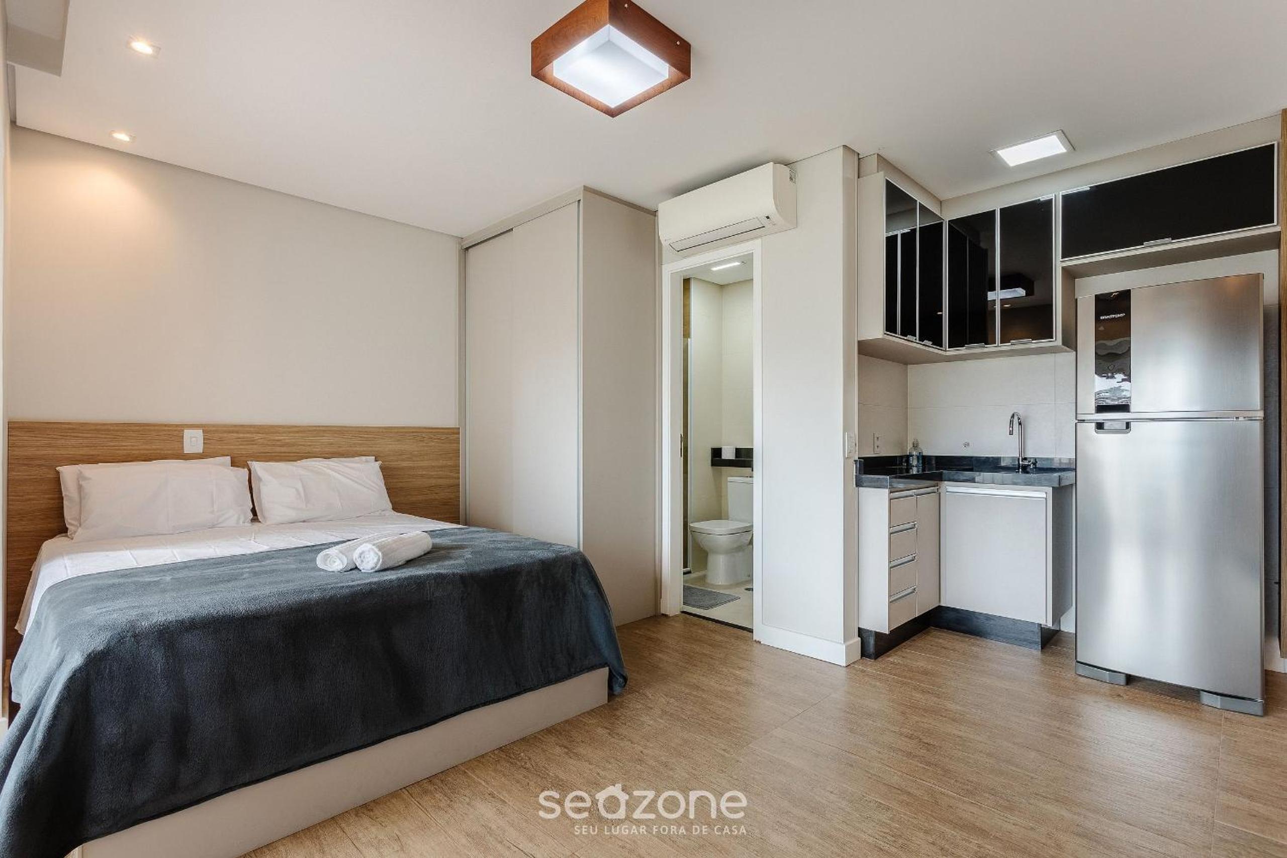 Studio 240m from Pinheiros train station SPI0811