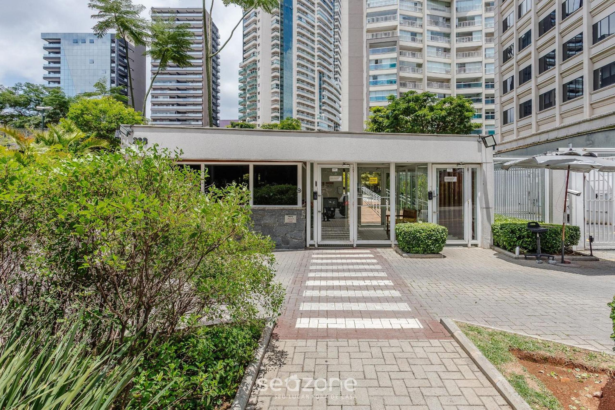 Studio 240m from Pinheiros train station SPI0811
