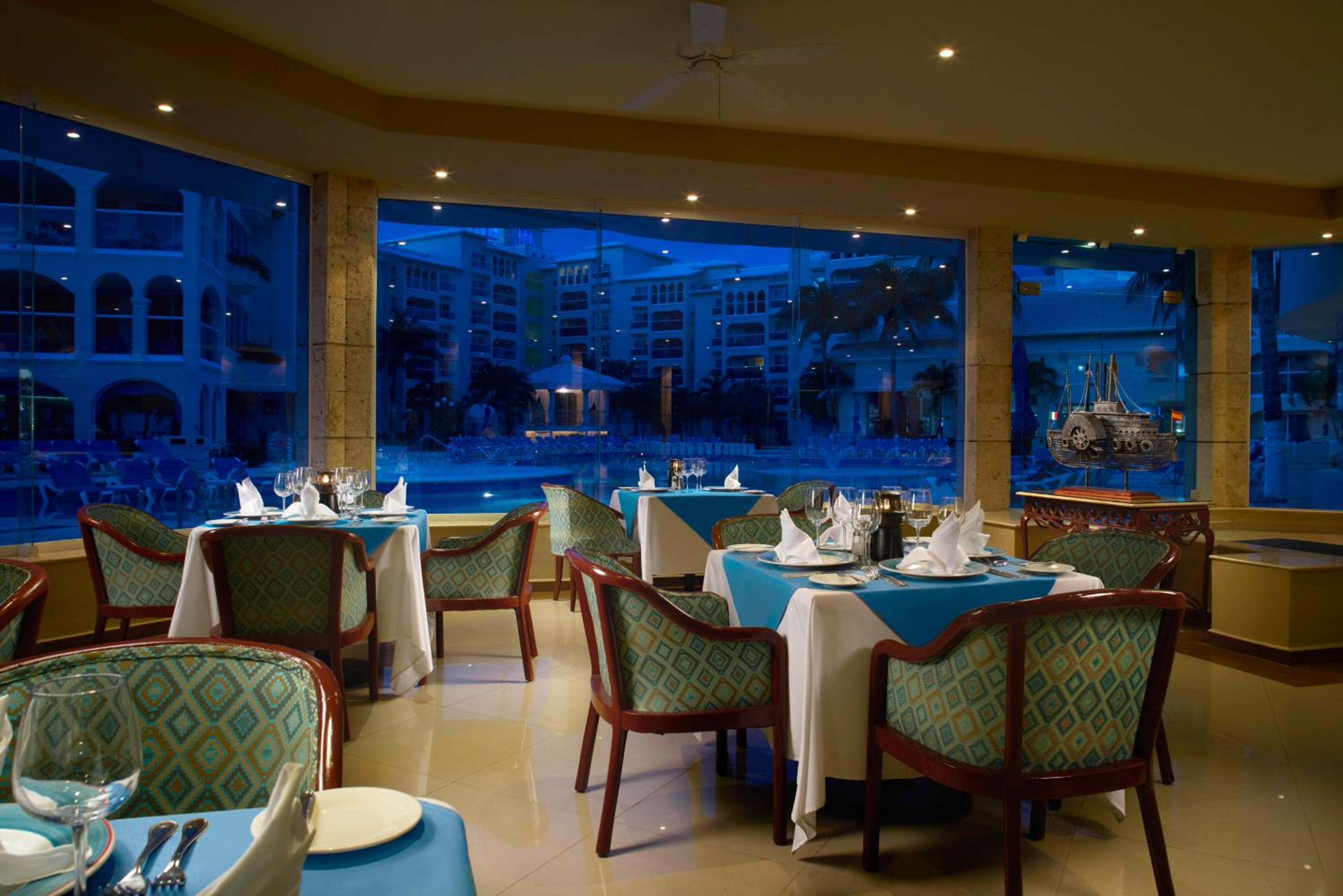 Occidental Costa Cancún - All Inclusive