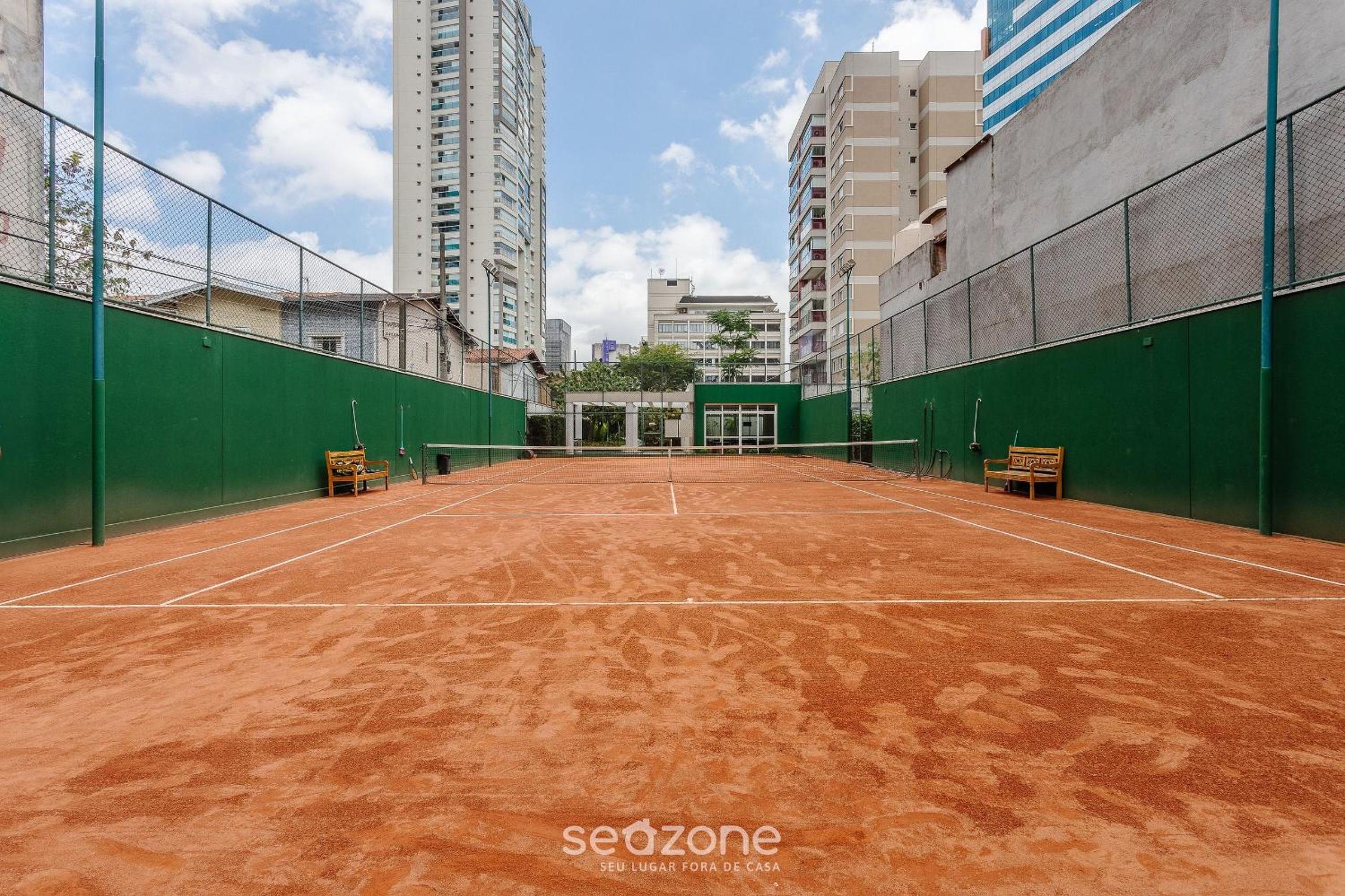 Studio 240m from Pinheiros train station SPI0811