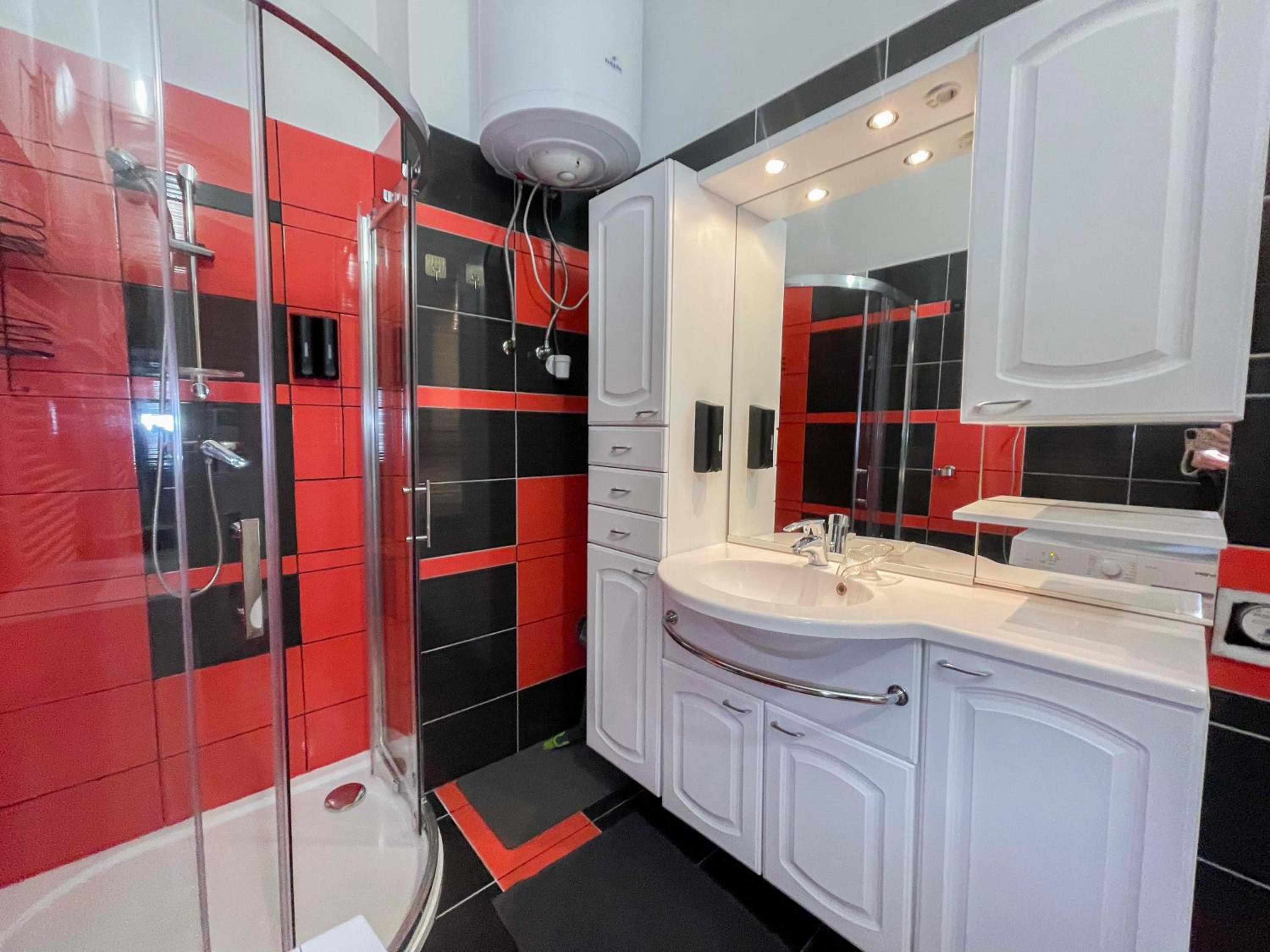W25 Spacious 3BR Free Parking