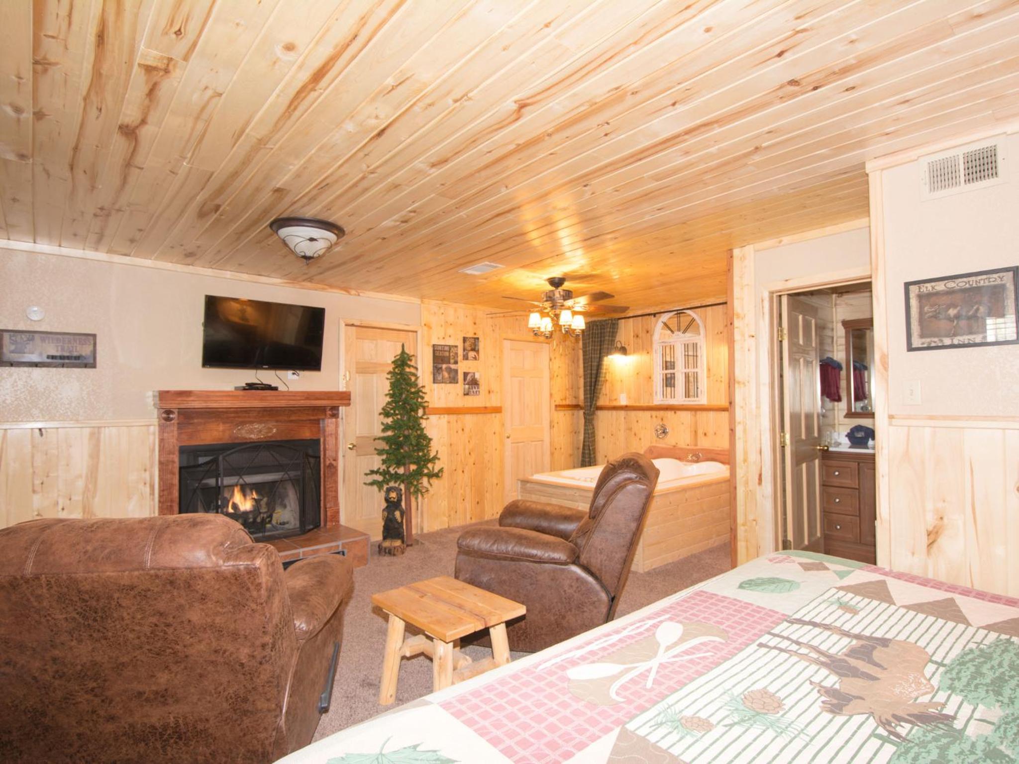 Upper Canyon Inn & Cabins