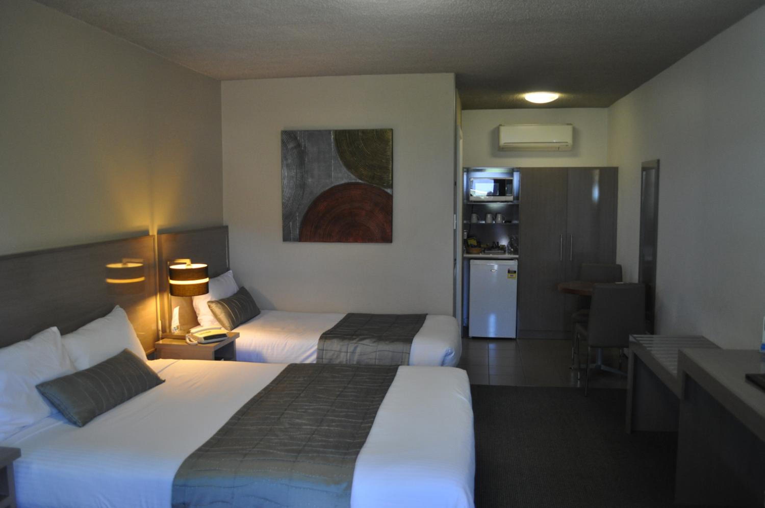 In Town Motor Inn