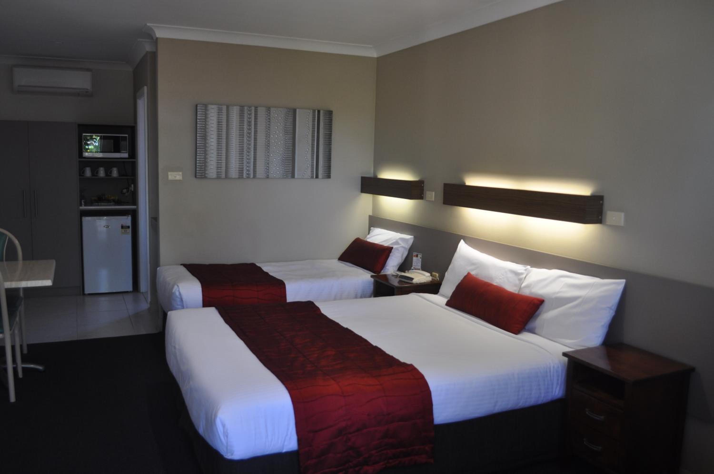 In Town Motor Inn