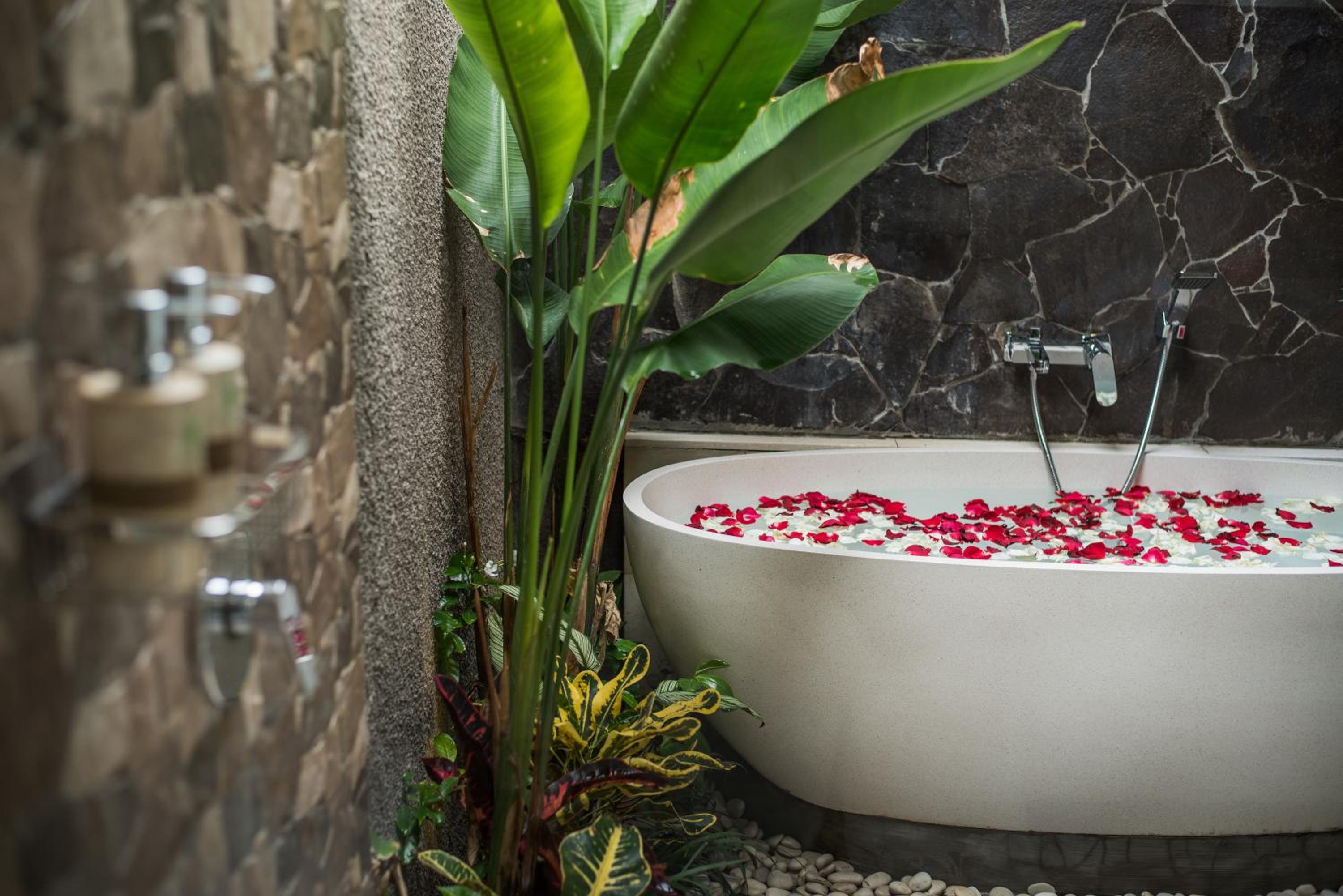 Anusara Luxury Villas
