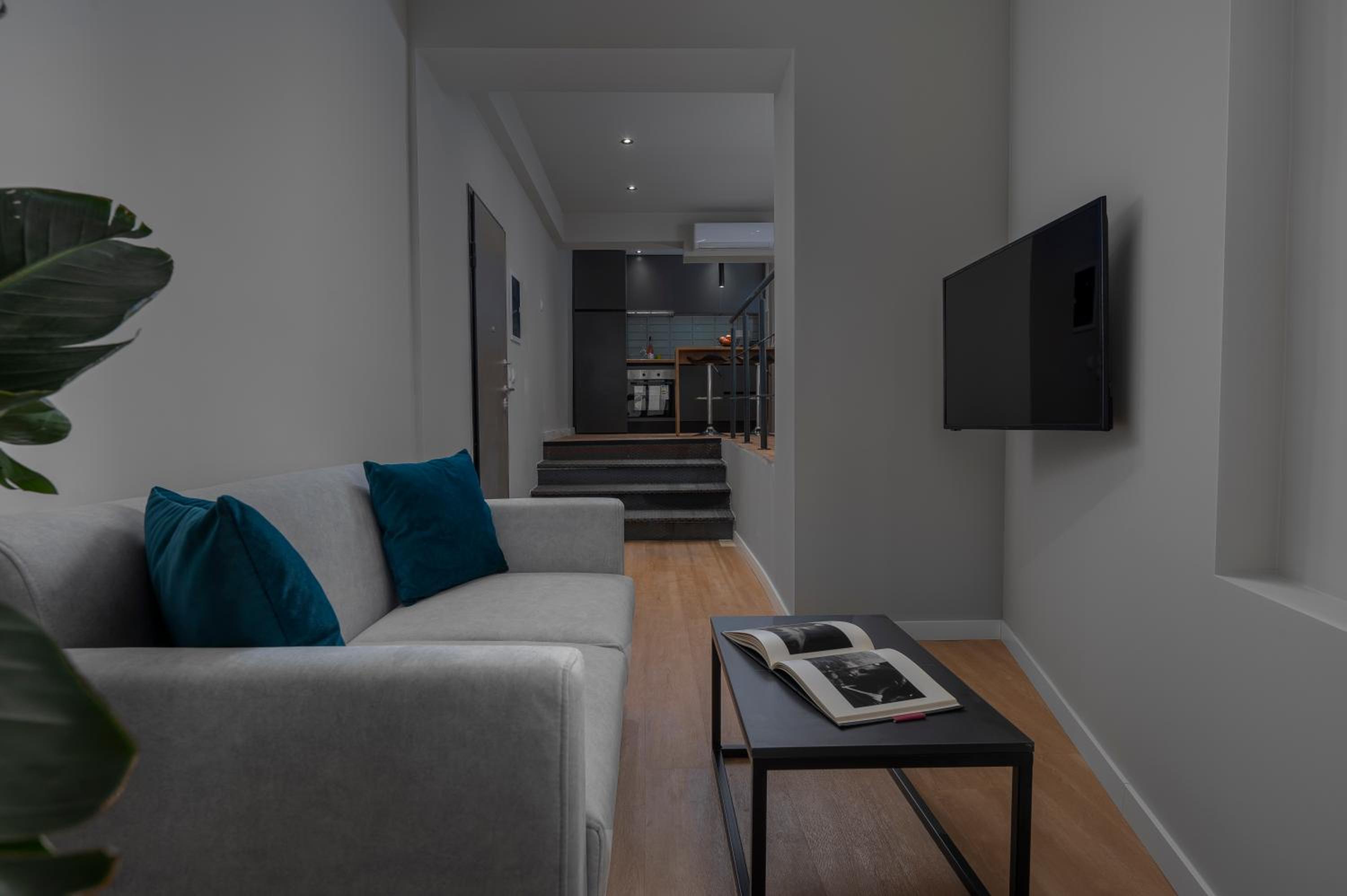 Hebrard Industrial Suites