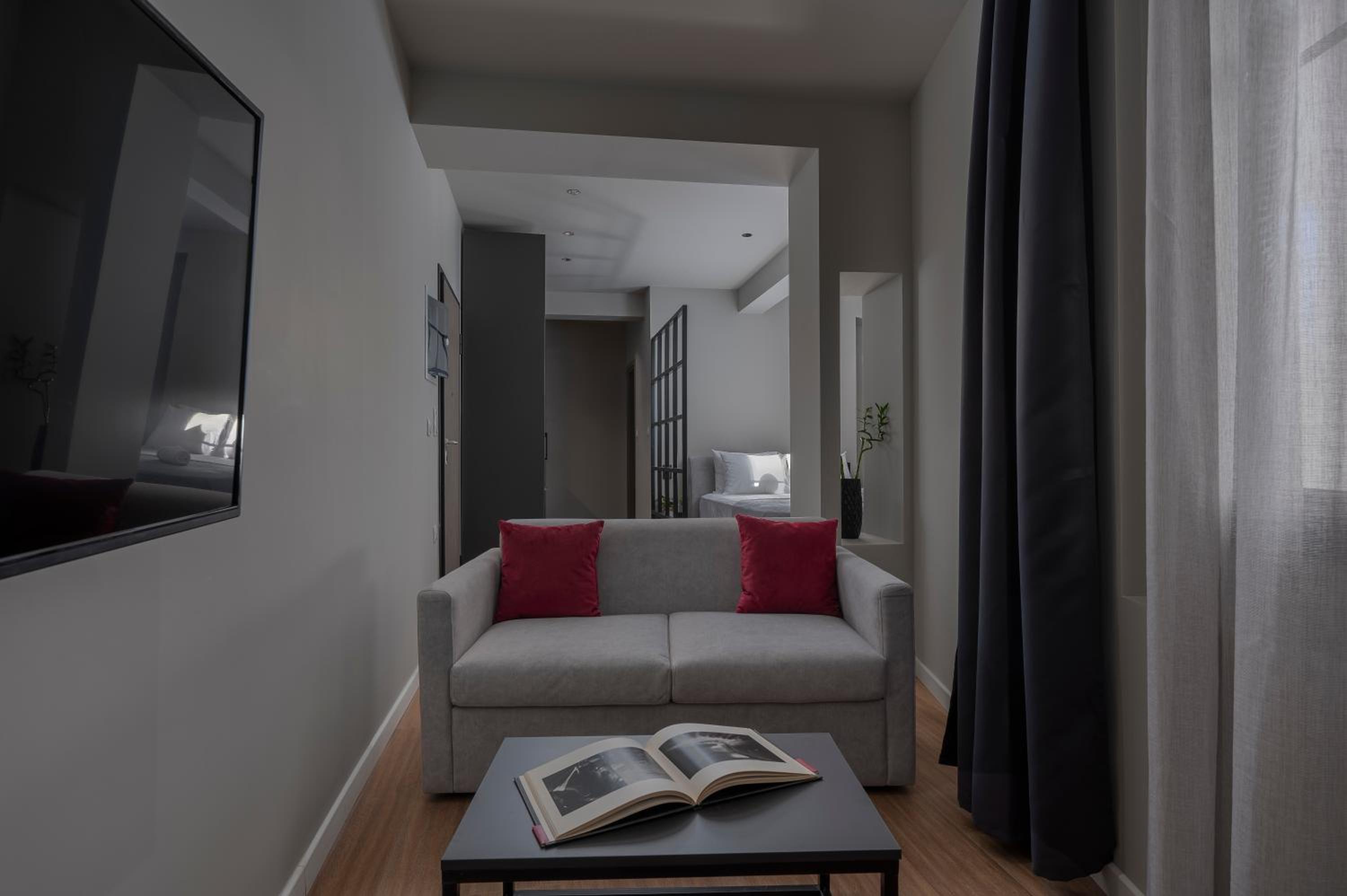 Hebrard Industrial Suites