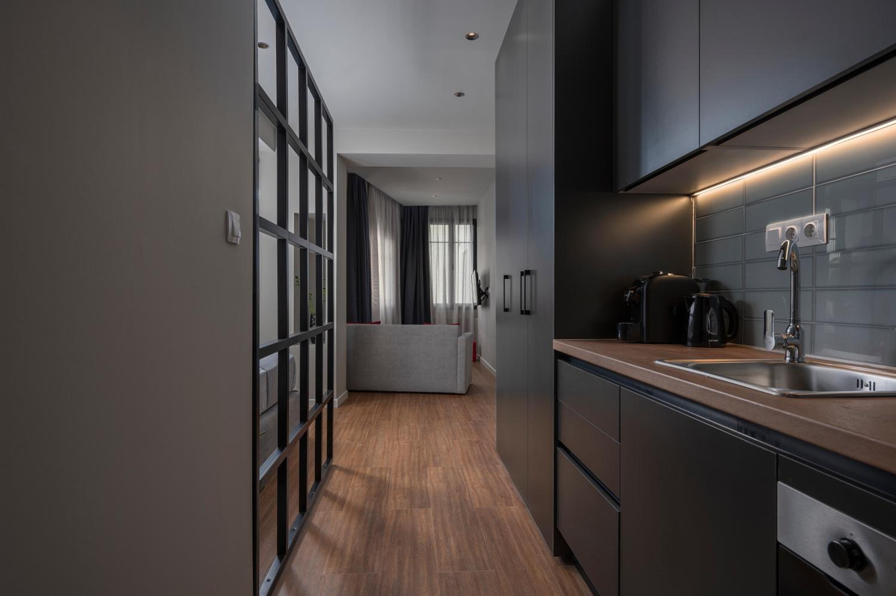 Hebrard Industrial Suites