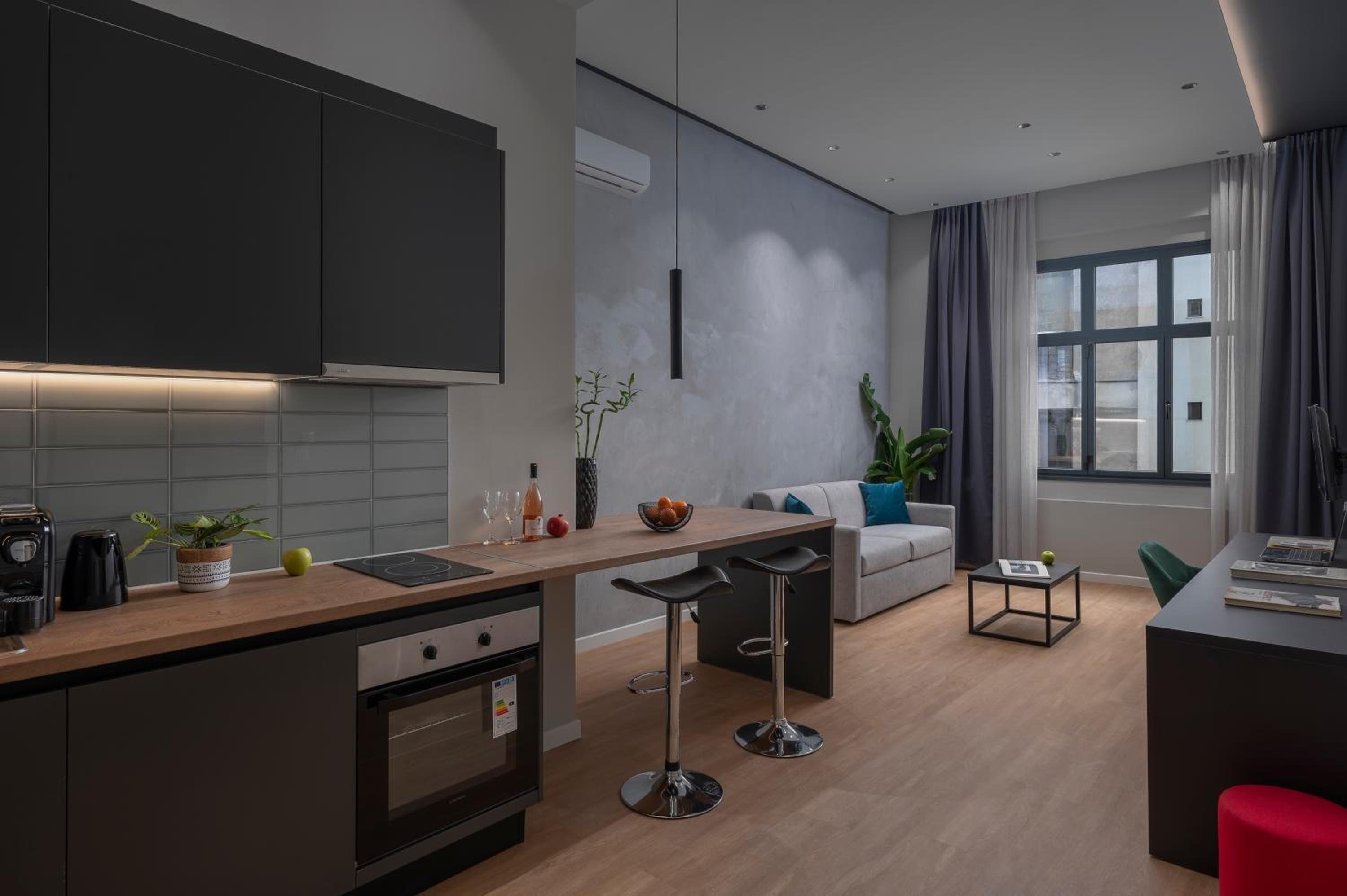 Hebrard Industrial Suites