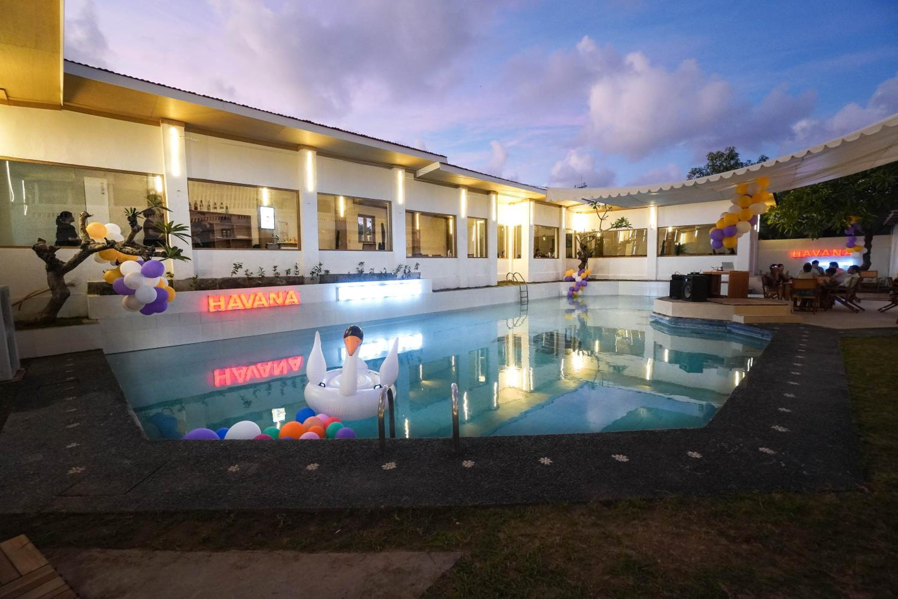 Private Pool Villas Kuta Bali