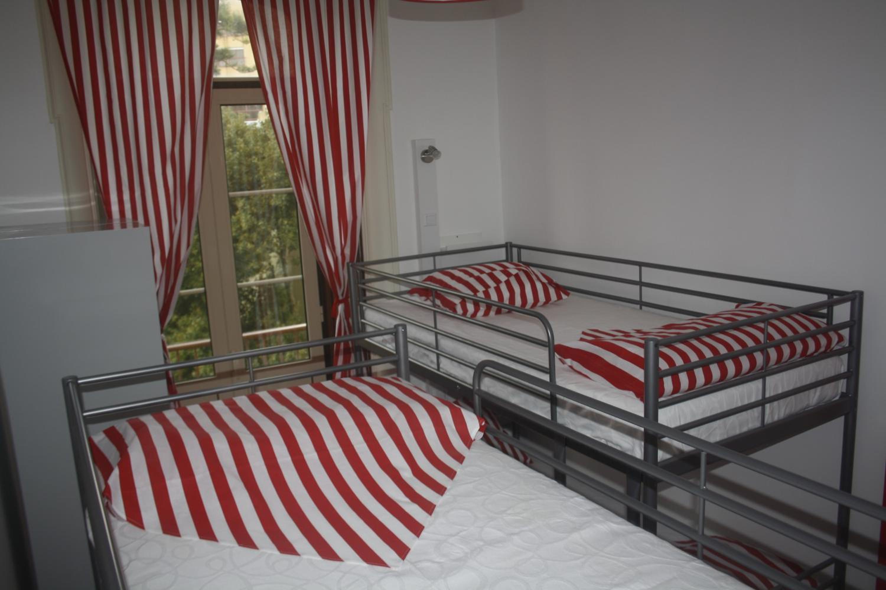 Hostel 402