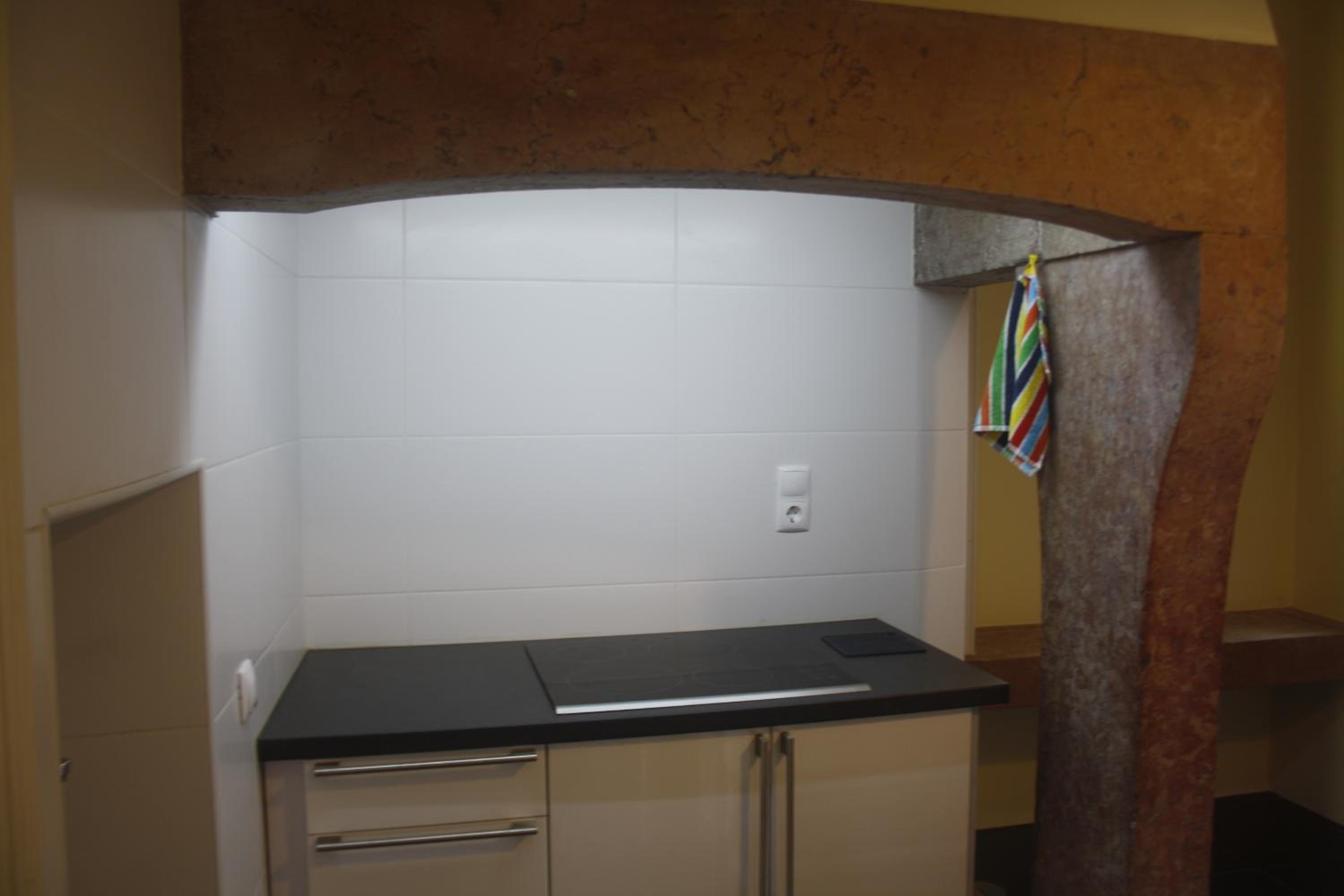 Hostel 402