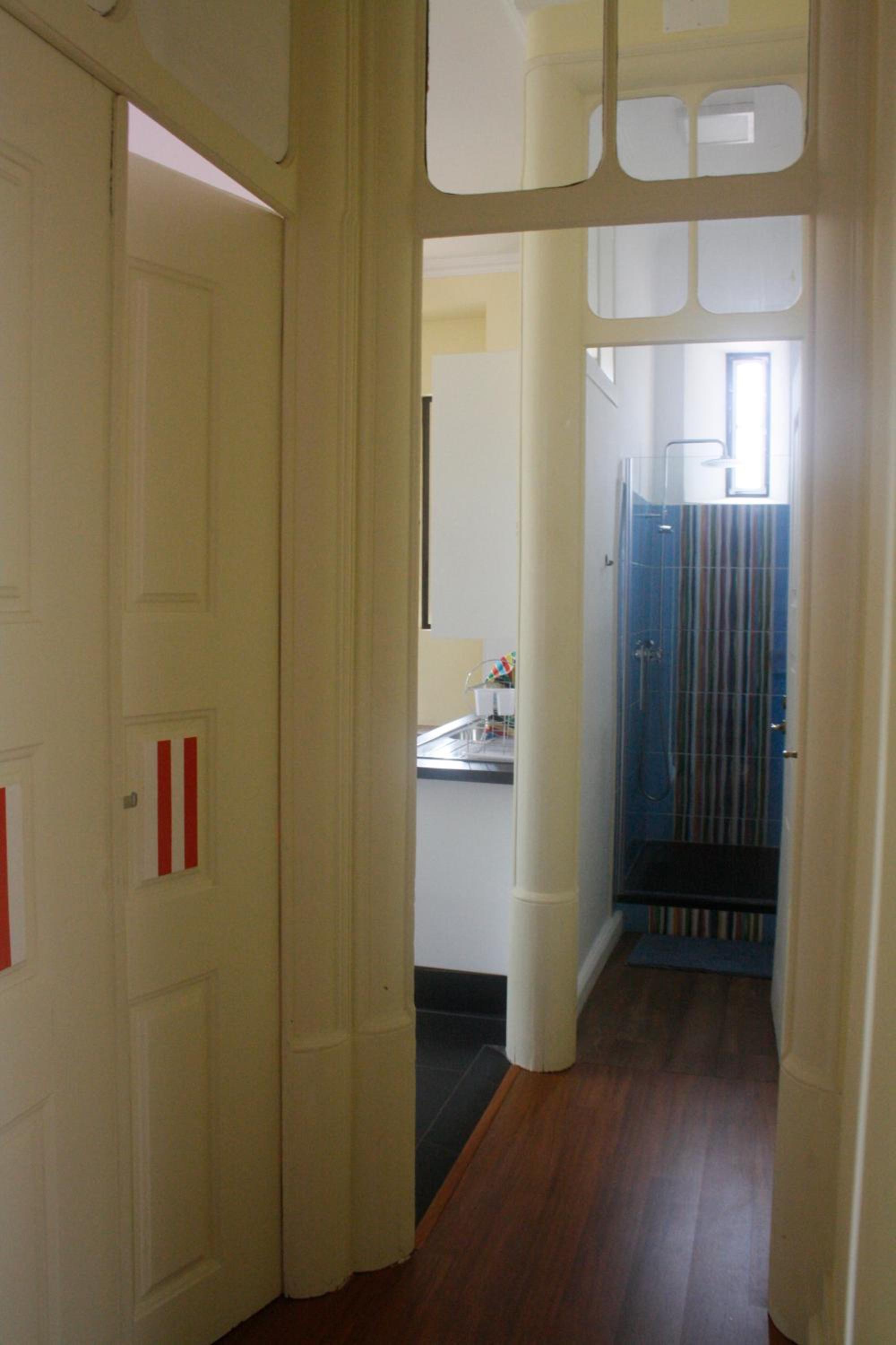 Hostel 402