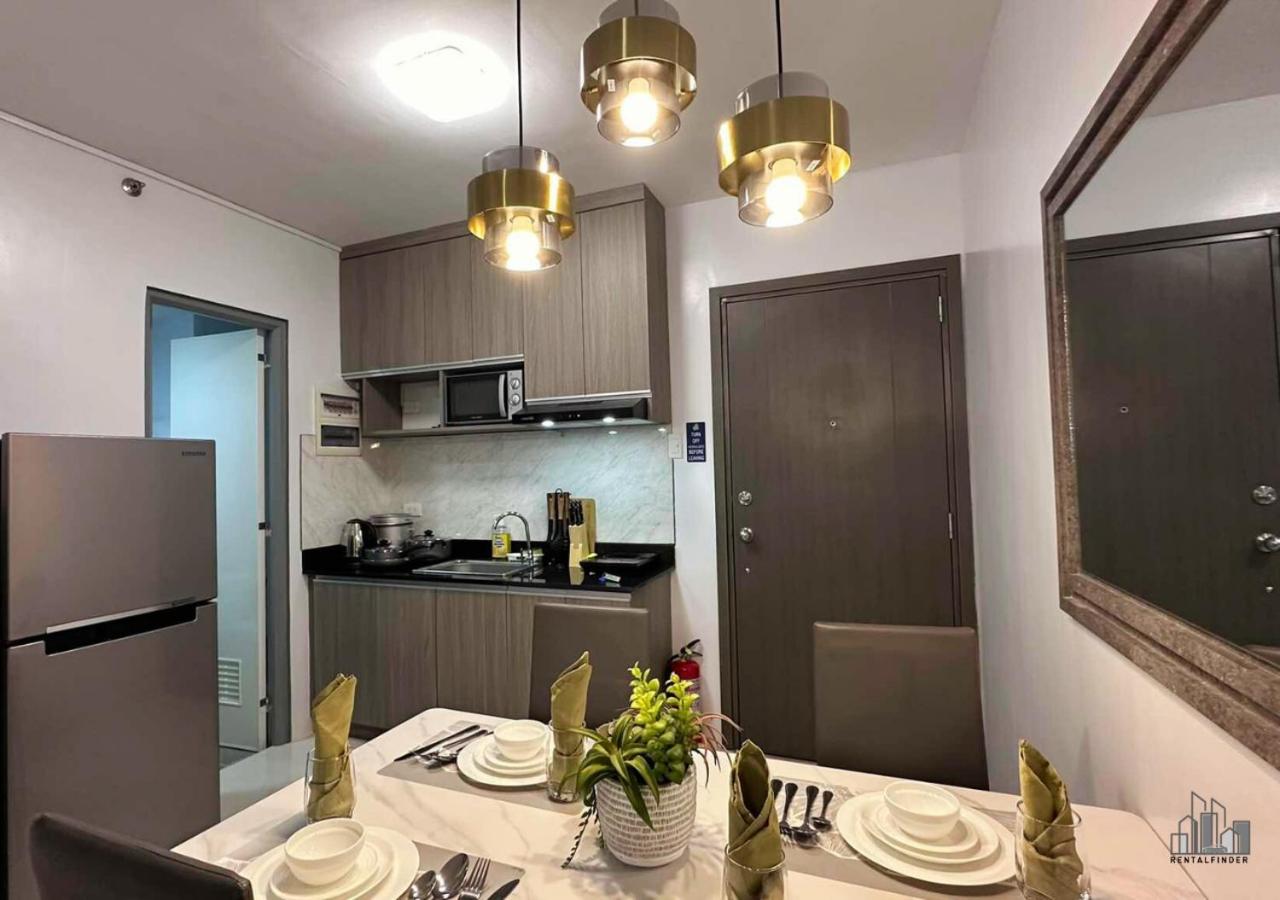 Palawan 2BR Summer Homes with a Balcony, FREE Pool, Gym, Parking - B2 5MoonstoneA