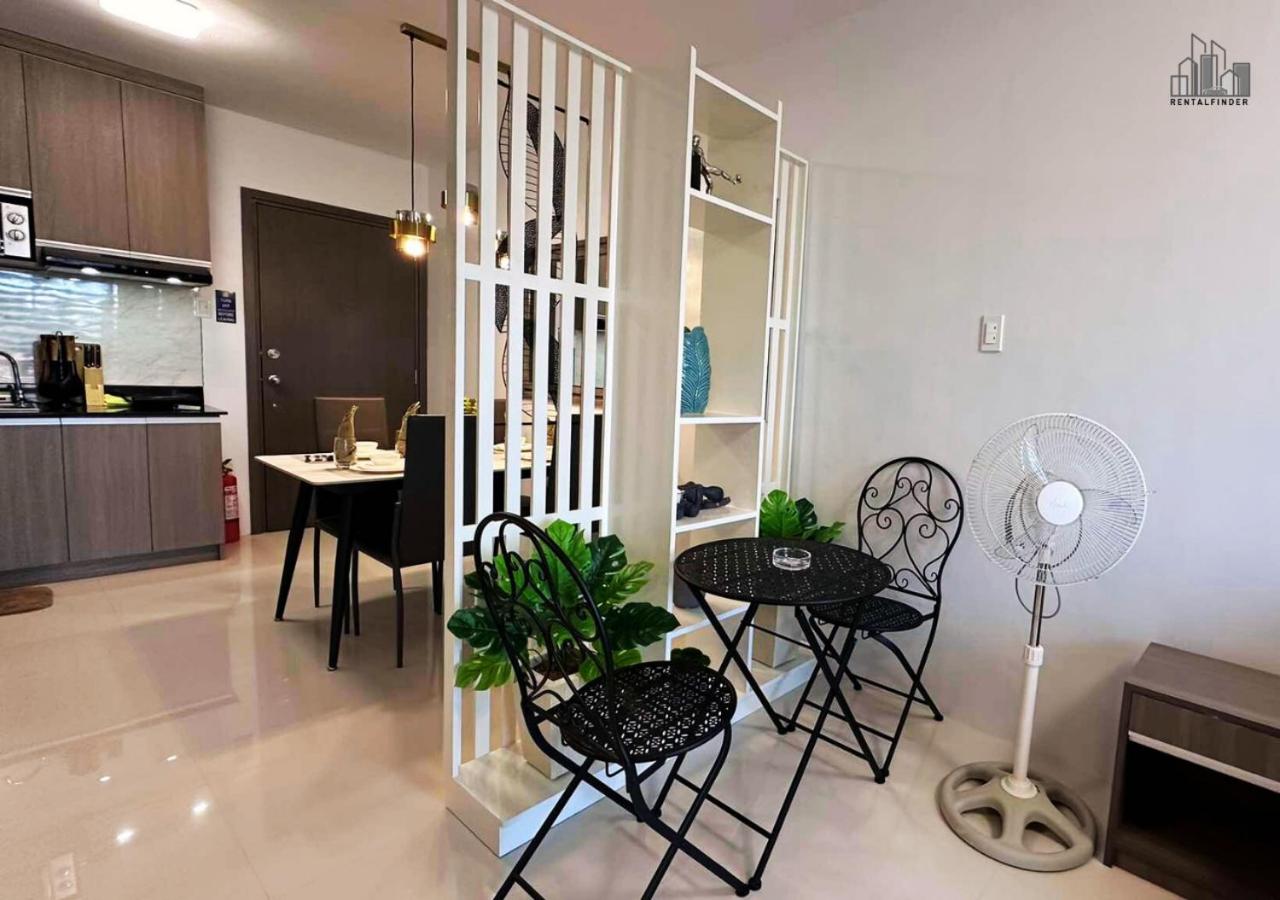 Palawan 2BR Summer Homes with a Balcony, FREE Pool, Gym, Parking - B2 5MoonstoneA