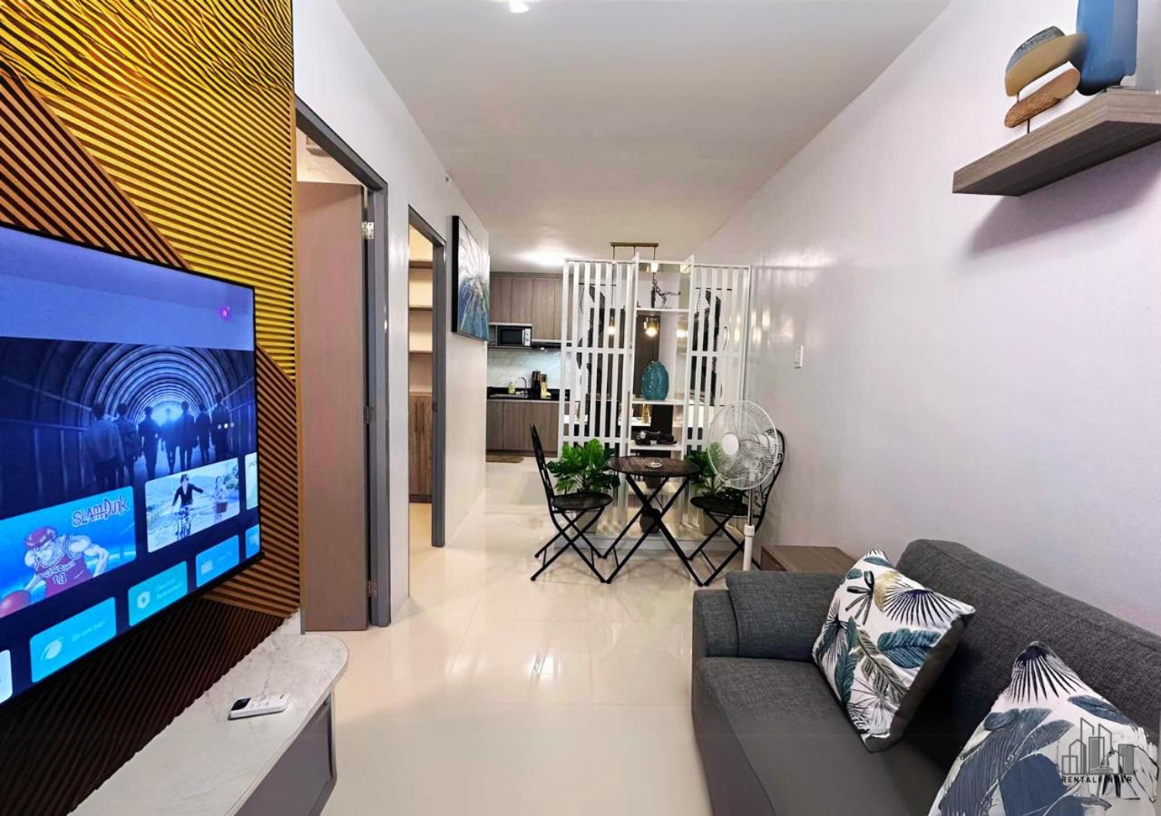 Palawan 2BR Summer Homes with a Balcony, FREE Pool, Gym, Parking - B2 5MoonstoneA