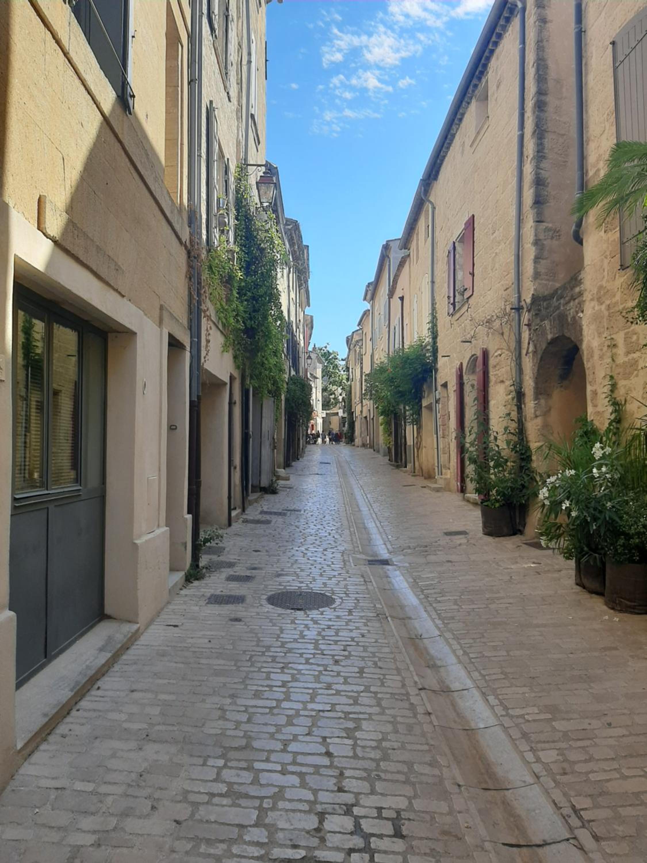 Appartement avec grand jardin et parking, Uzès