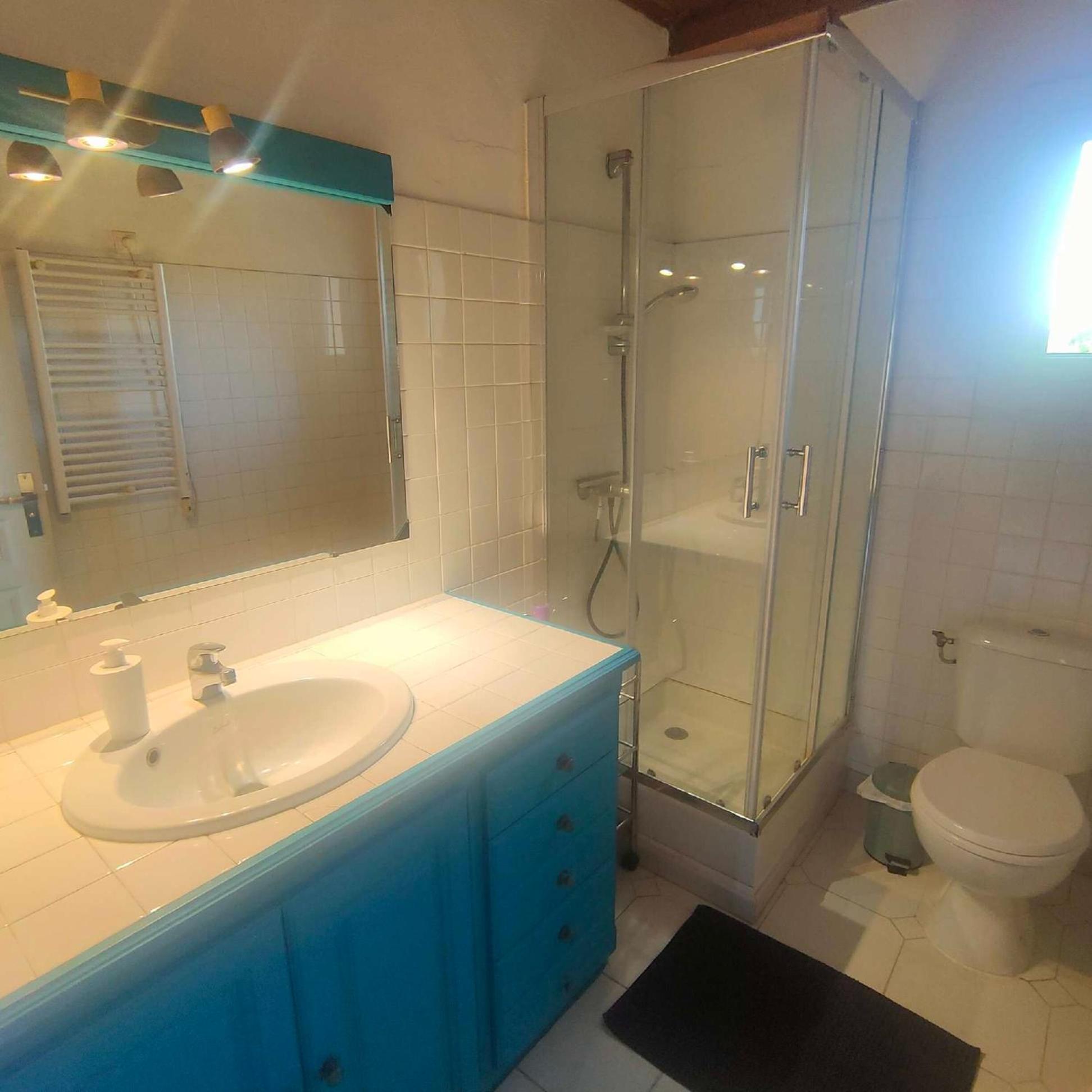 Appartement avec grand jardin et parking, Uzès